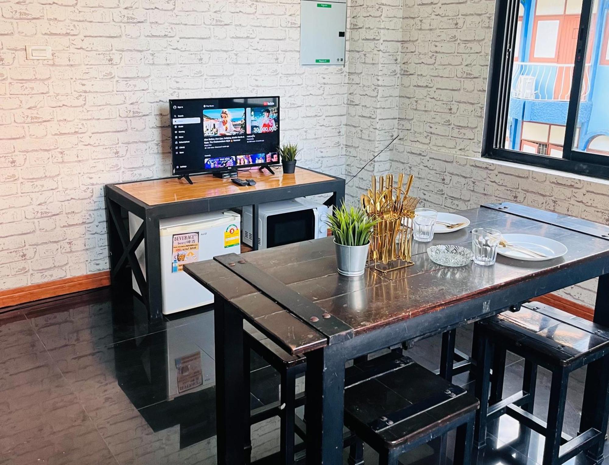 Baan33 Check In By Yourself Code Inbox 4fl Behind Amazon Cafe Apartment *