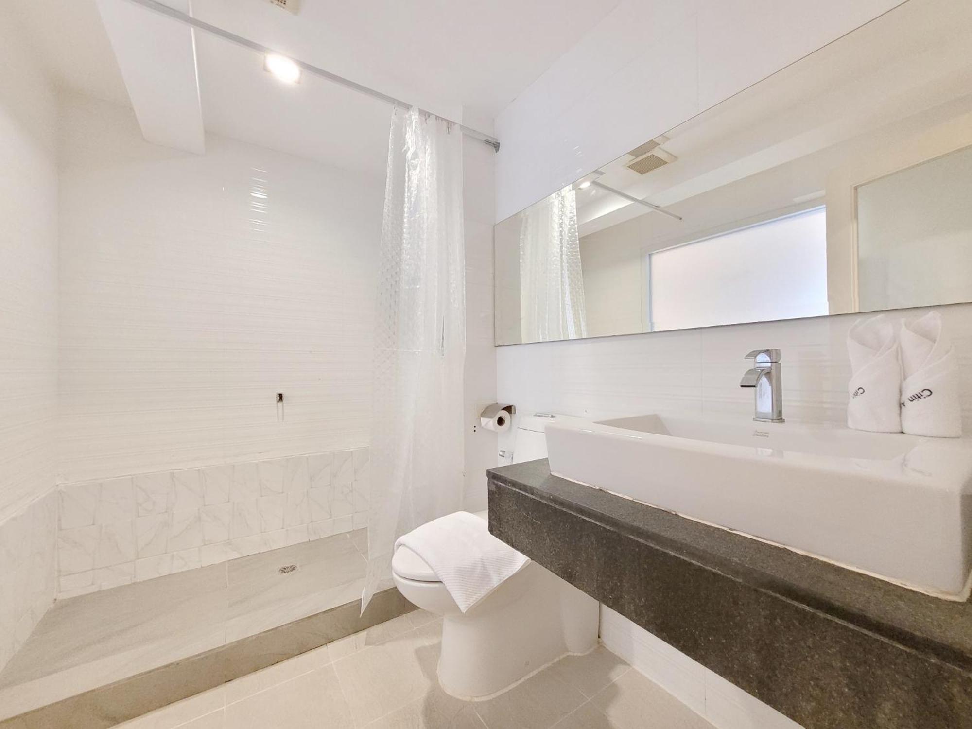 Citin Sukhumvit 11 Nana By Compass Hospitality Khách sạn