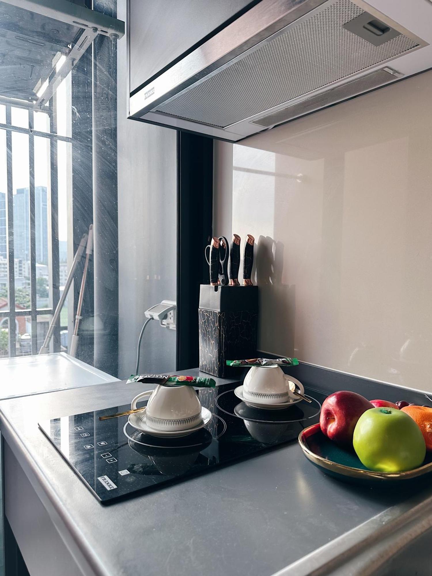 Monte Rama 9 Near Jodfair Market Apartment Bangkok