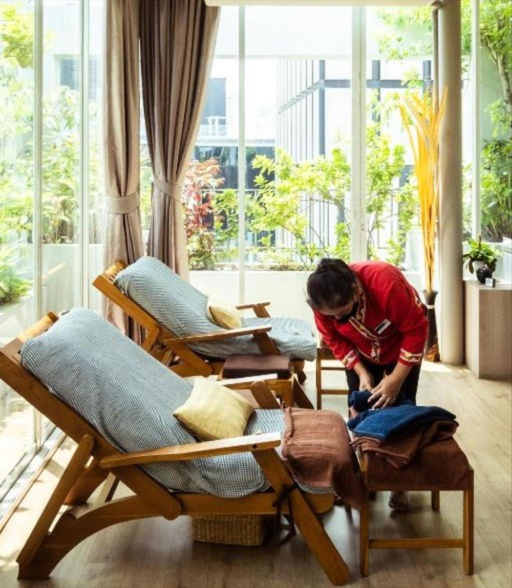 Sabai Sathorn Service Bangkok