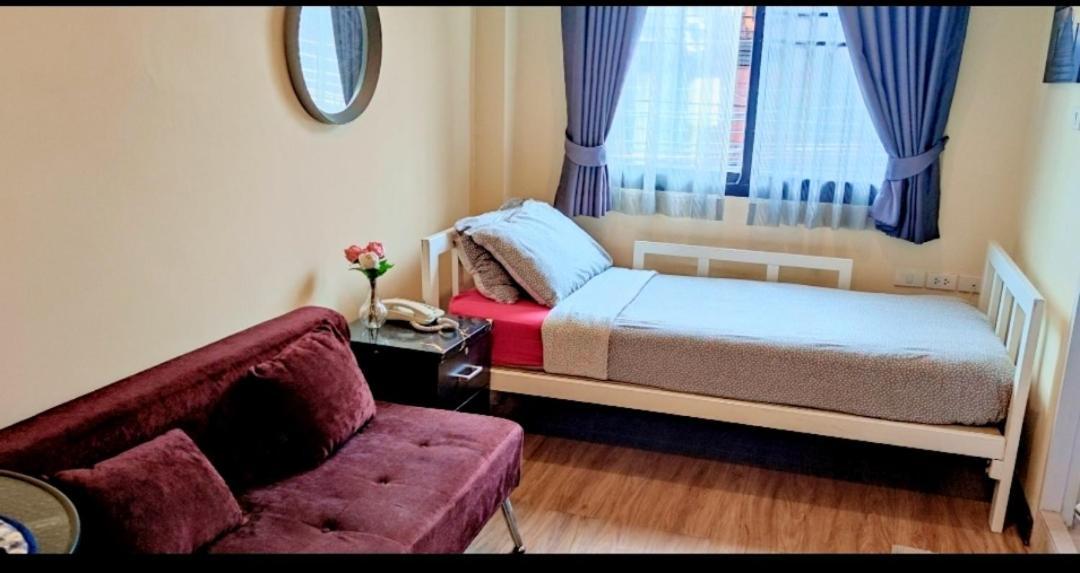 The Cube Sathorn Boutique เดอะ คิวบ์ สาทร บูติค โฮเทล Near Bts Surasak Bed & Breakfast 2*
