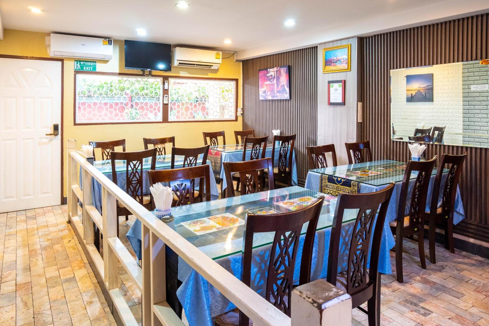 Usman Halal Vandrerhjem Bangkok