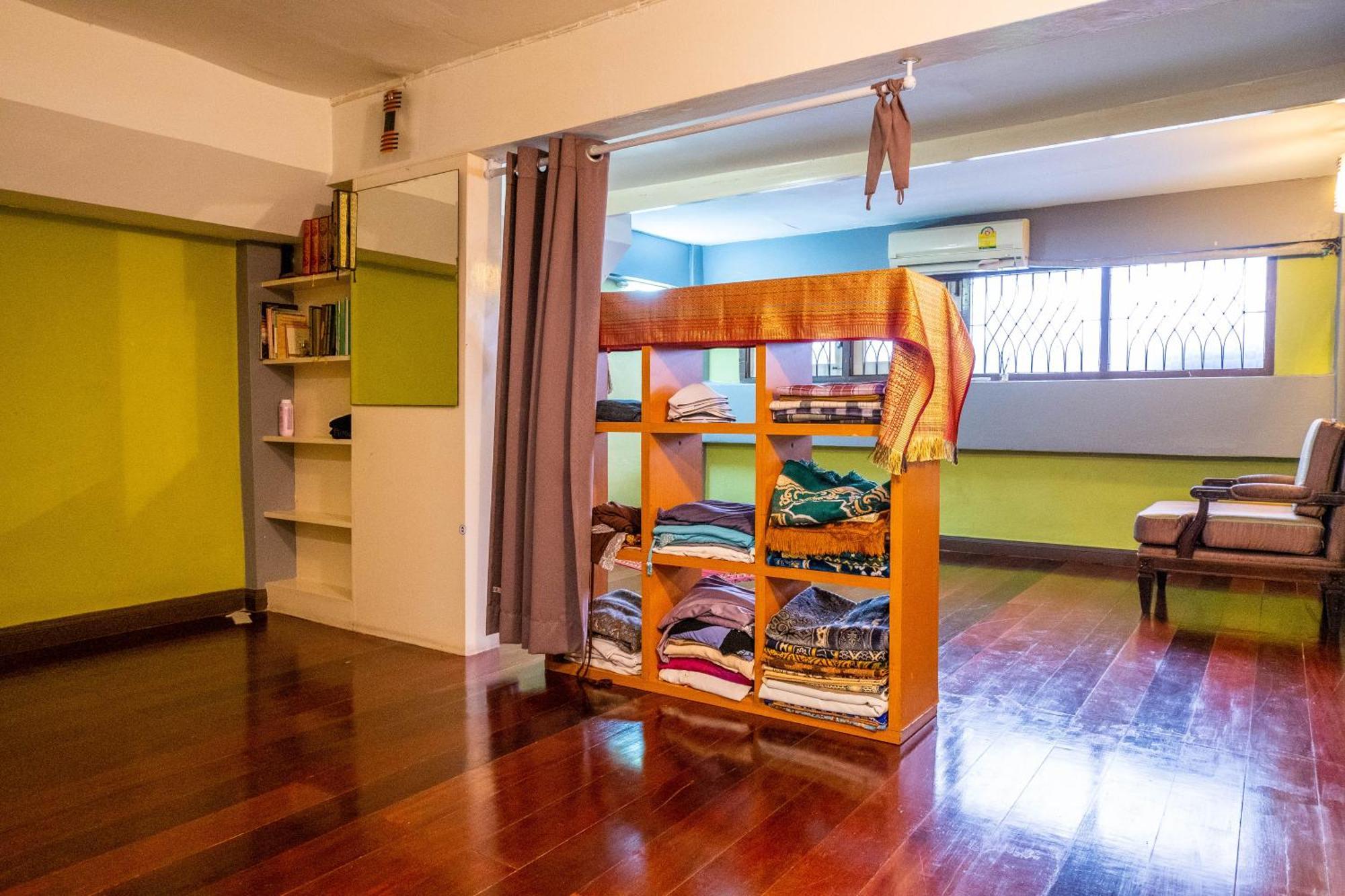 Usman Halal Auberge de jeunesse Bangkok