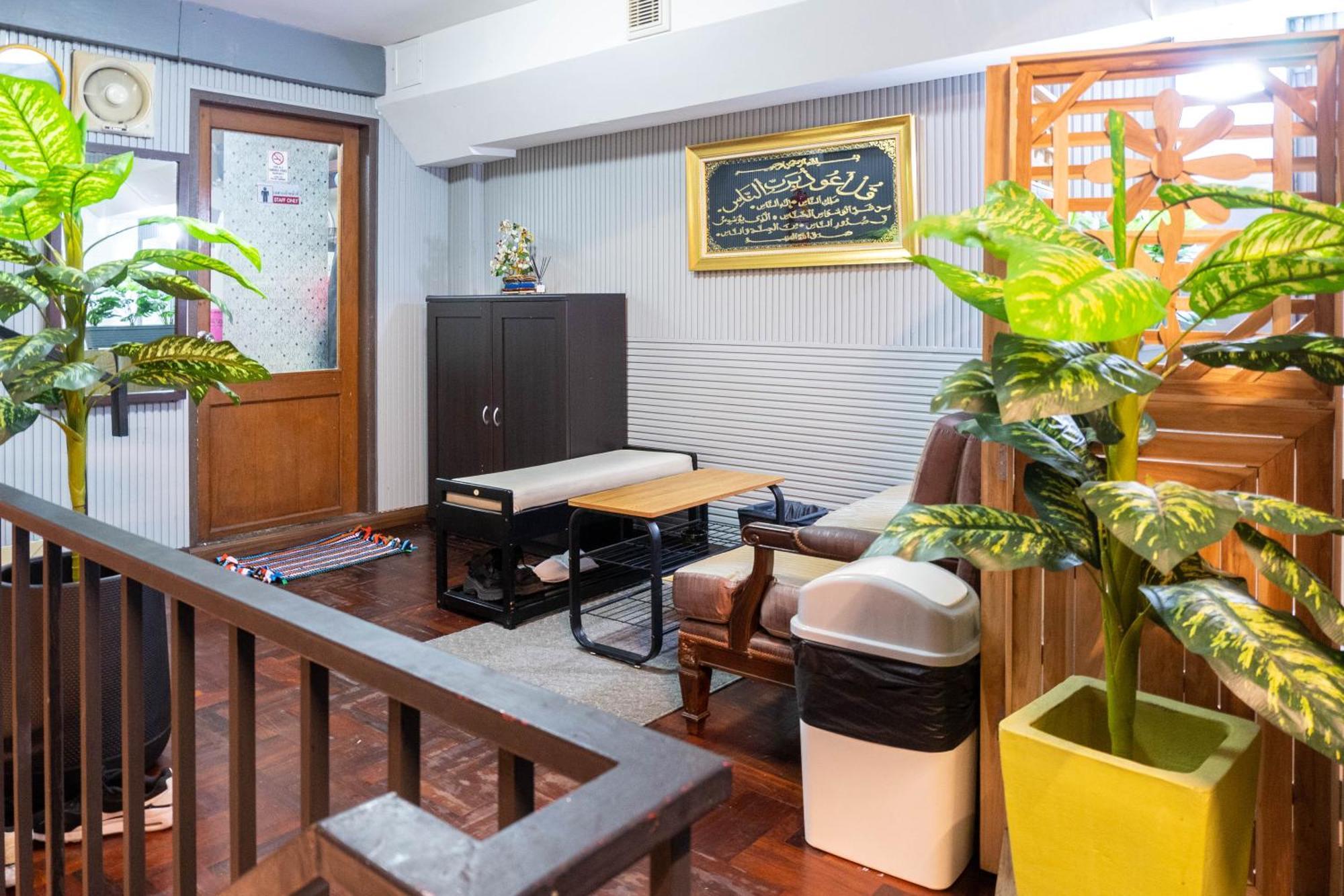 Usman Halal Auberge de jeunesse Bangkok