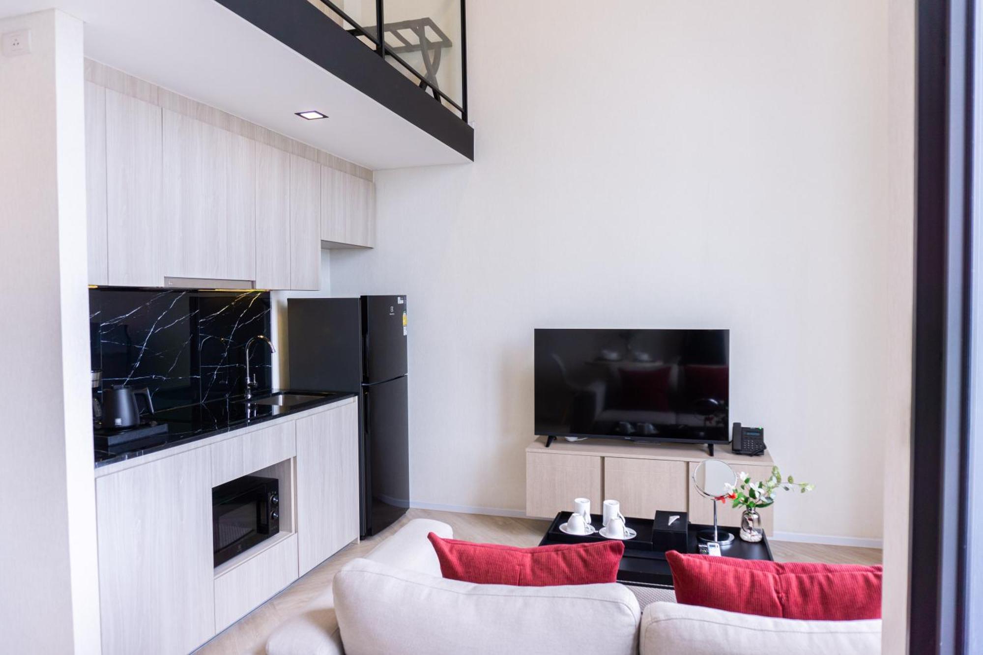 Hotel Ramada Plaza By Wyndham Sukhumvit 48 4*