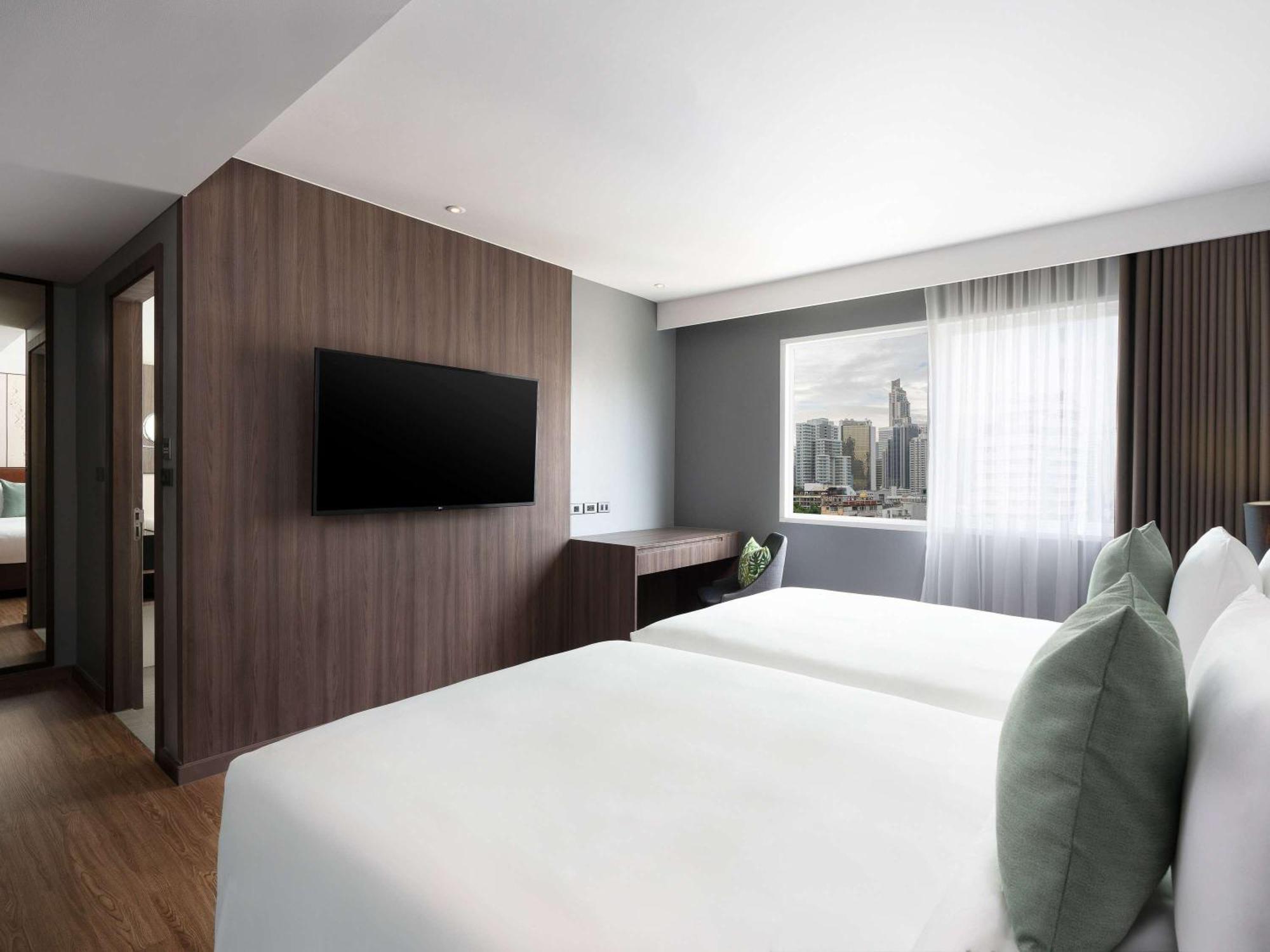 Novotel Living Sukhumvit Legacy Hotel