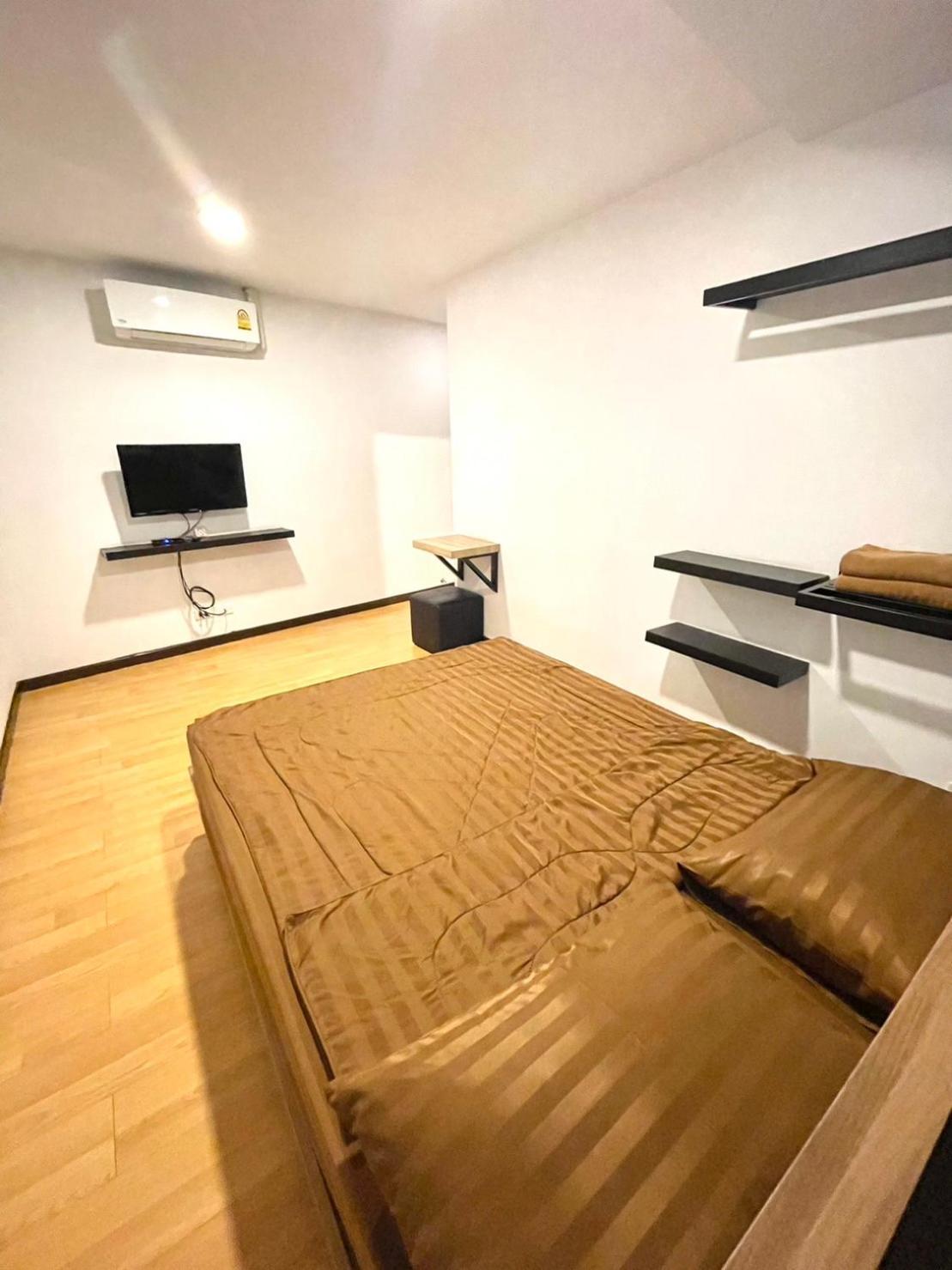 Trog And Soi (adults Only) Hostal