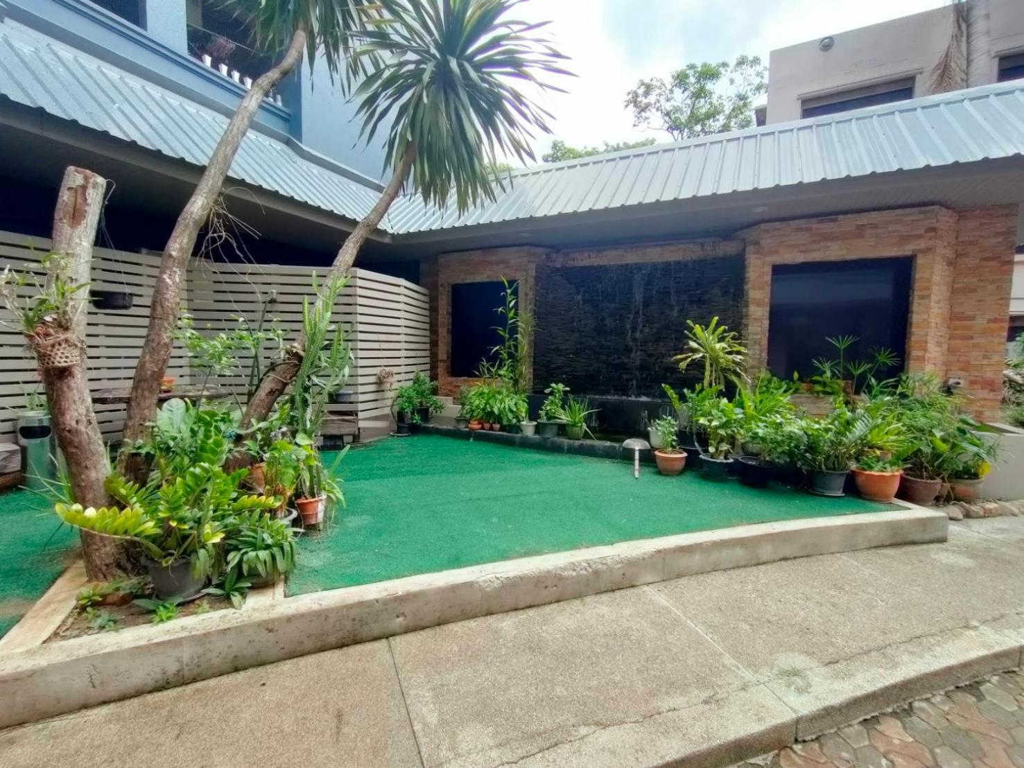 Komol Hotel 3*