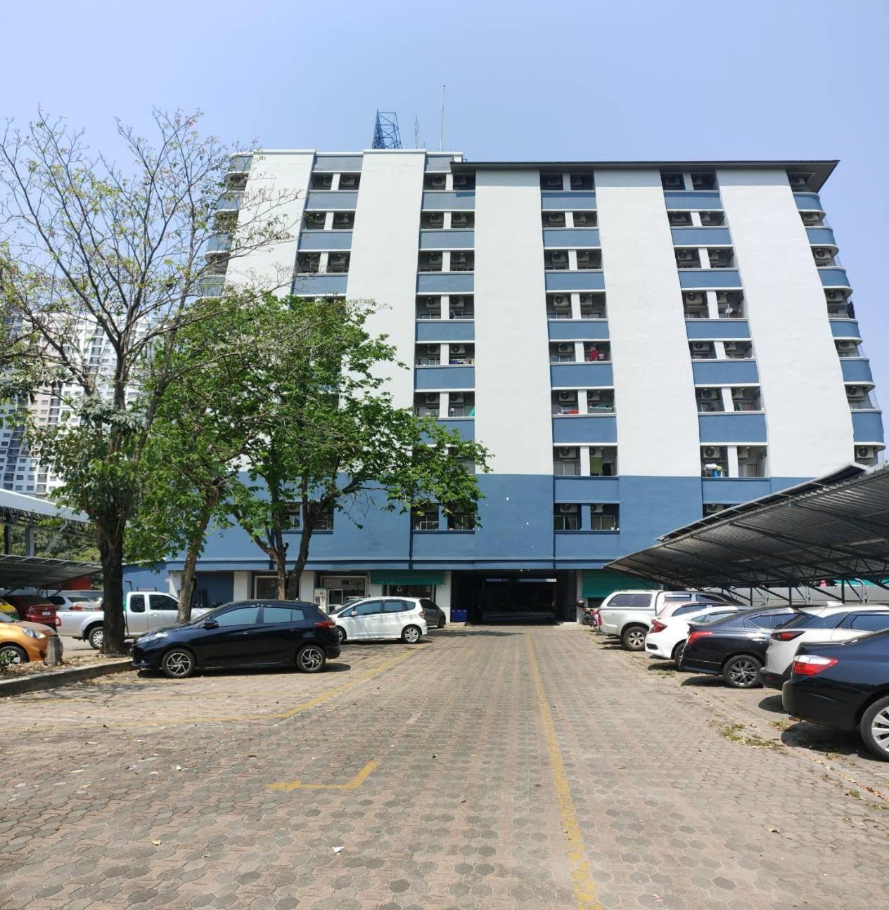 Komol Hotel Bangkok