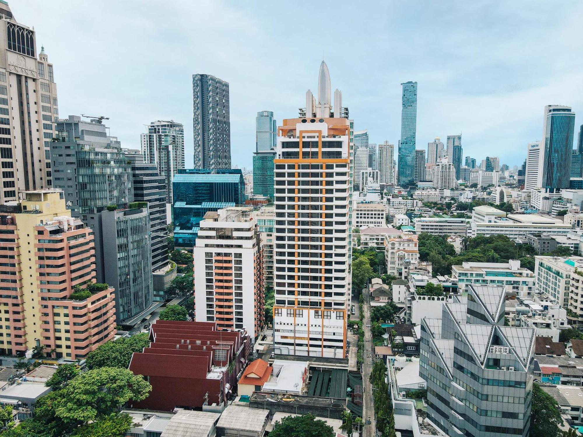 Bandara Silom,
