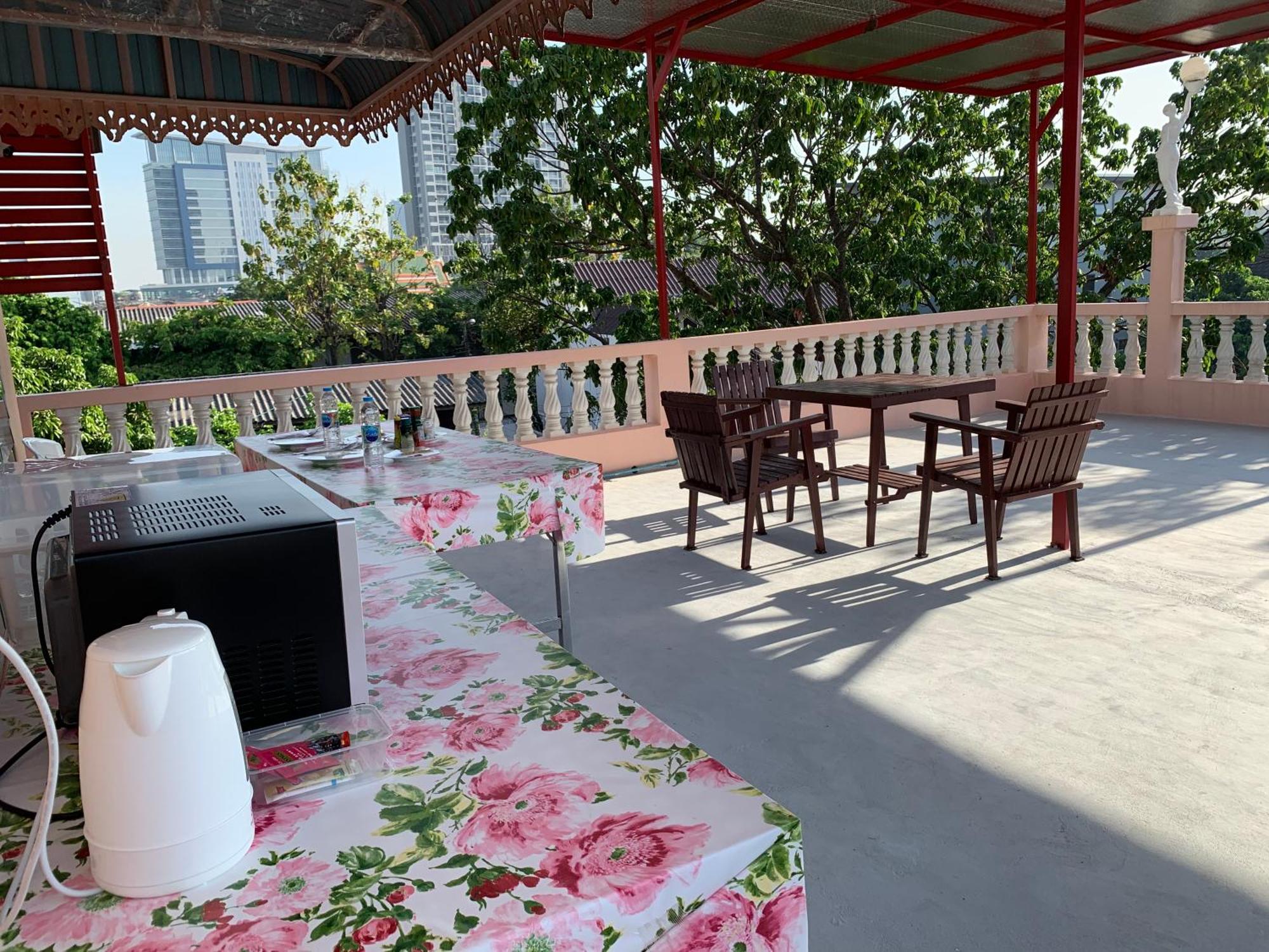 Gaiwandhanat Ở trọ *