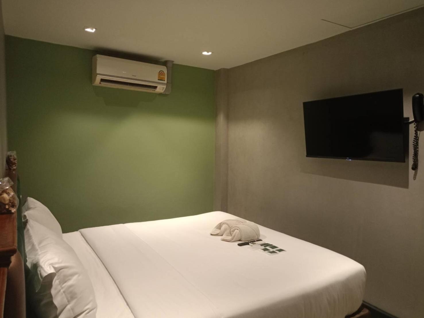 Homie & Cafe Hotel