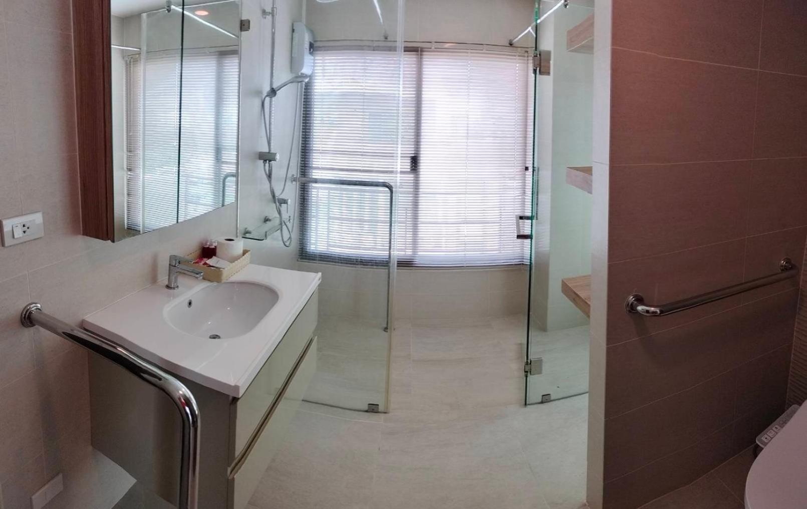 Aparthotel The Lux Ladprao 10 3*
