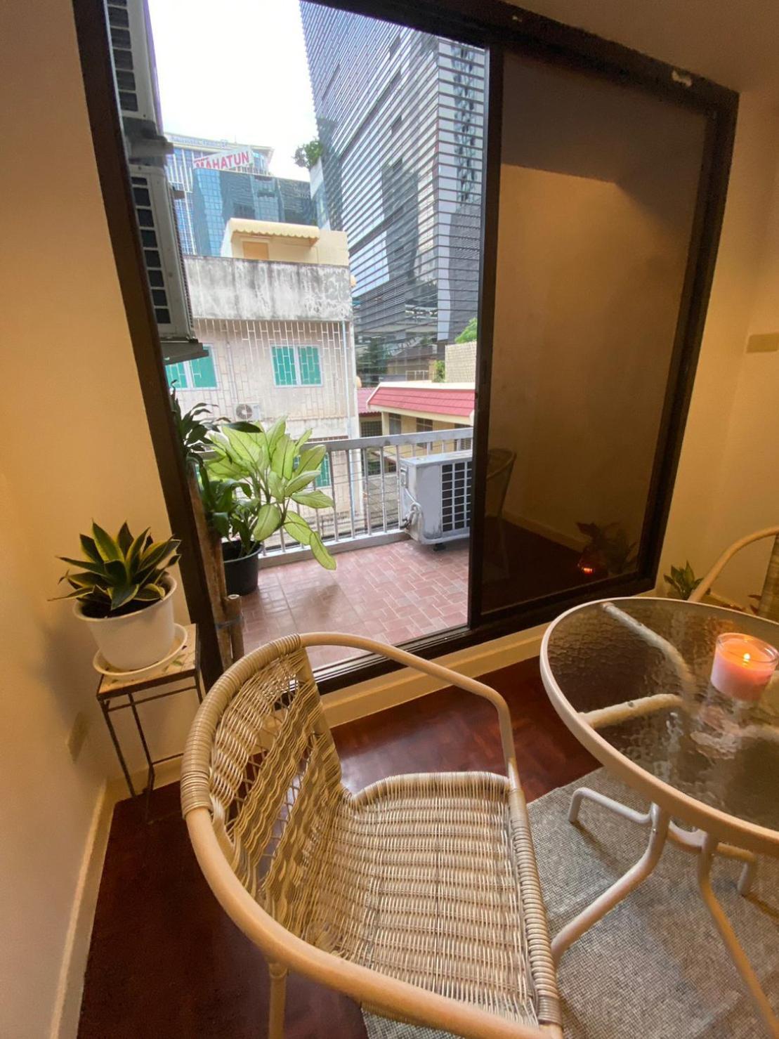 Guest house Homey And Cafe By Hematoa *