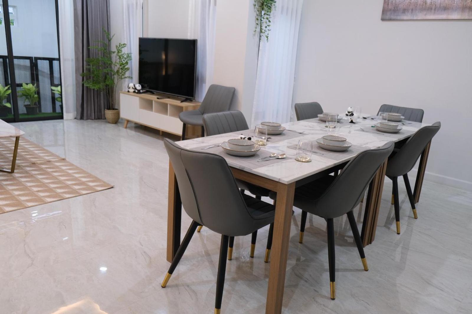 Villa Cheri's Homestay: Townhouse Near Thong Lo Bts Bangkok