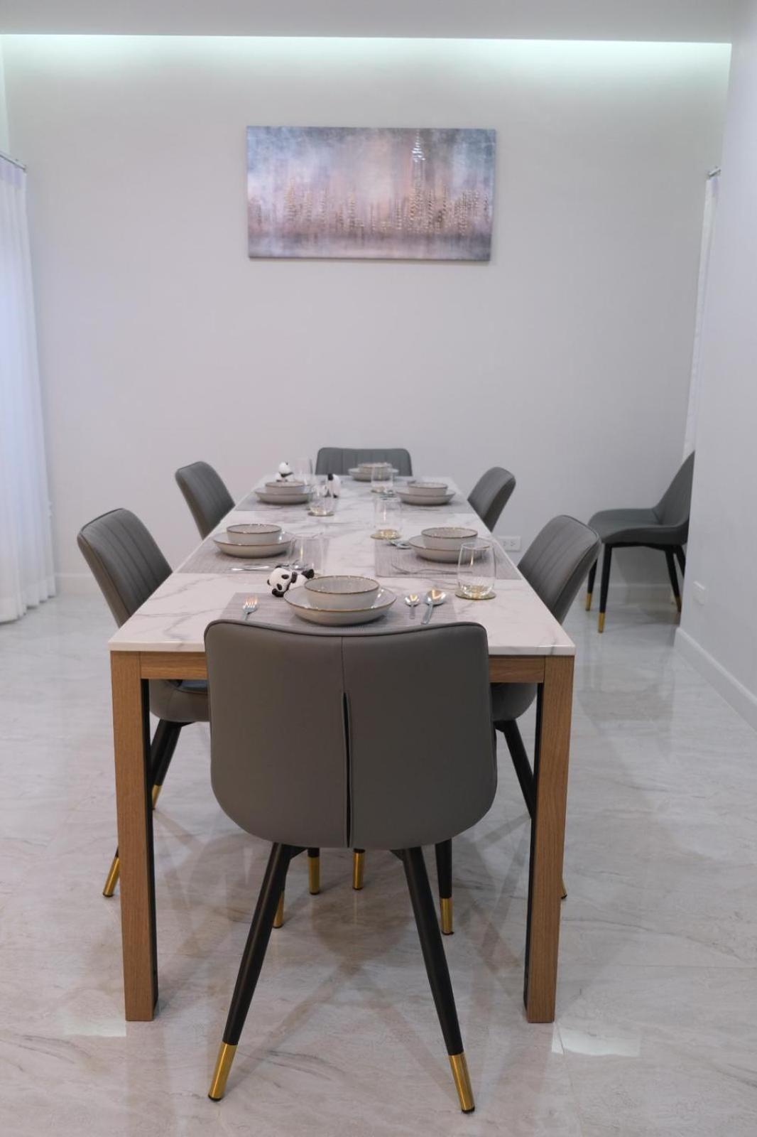 Cheri's Homestay: Townhouse Near Thong Lo Bts Villa Bangkok