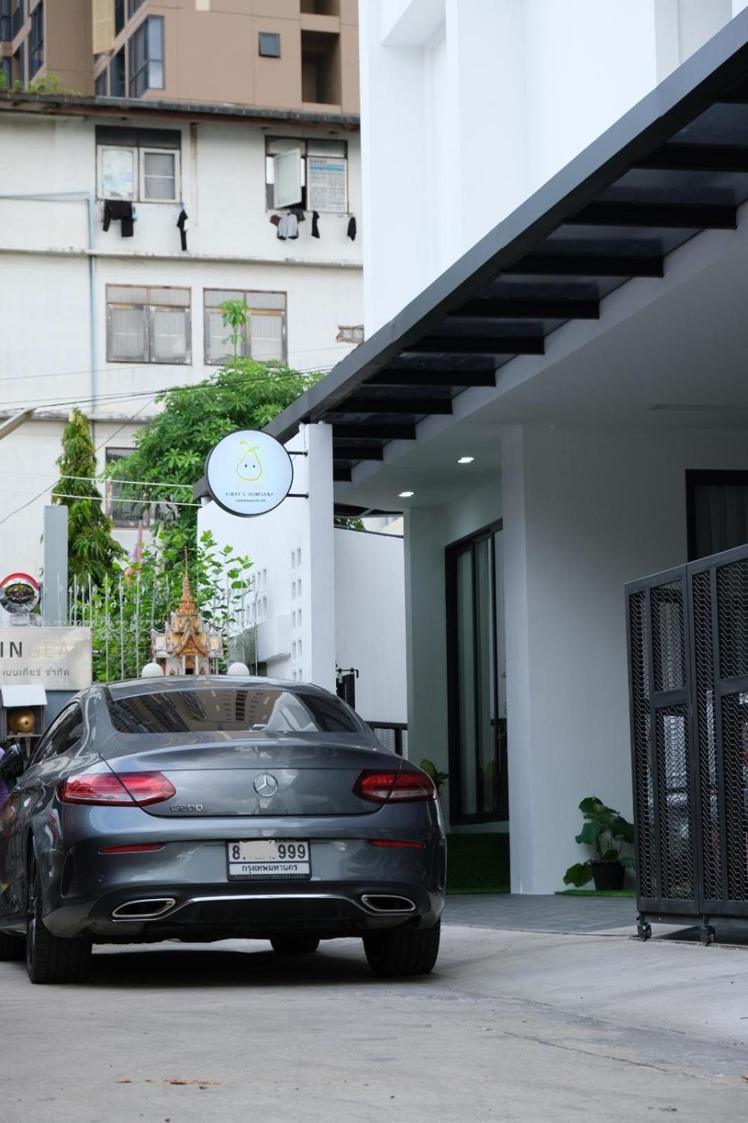 Cheri's Homestay: Townhouse Near Thong Lo Bts *