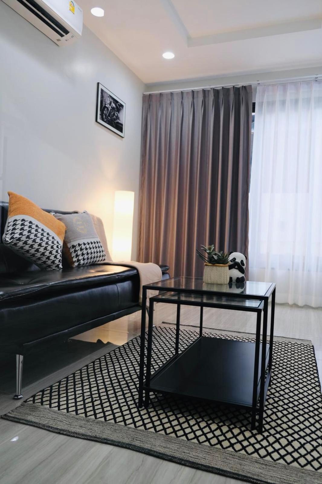 Cheri's Homestay: Townhouse Near Thong Lo Bts Villa *