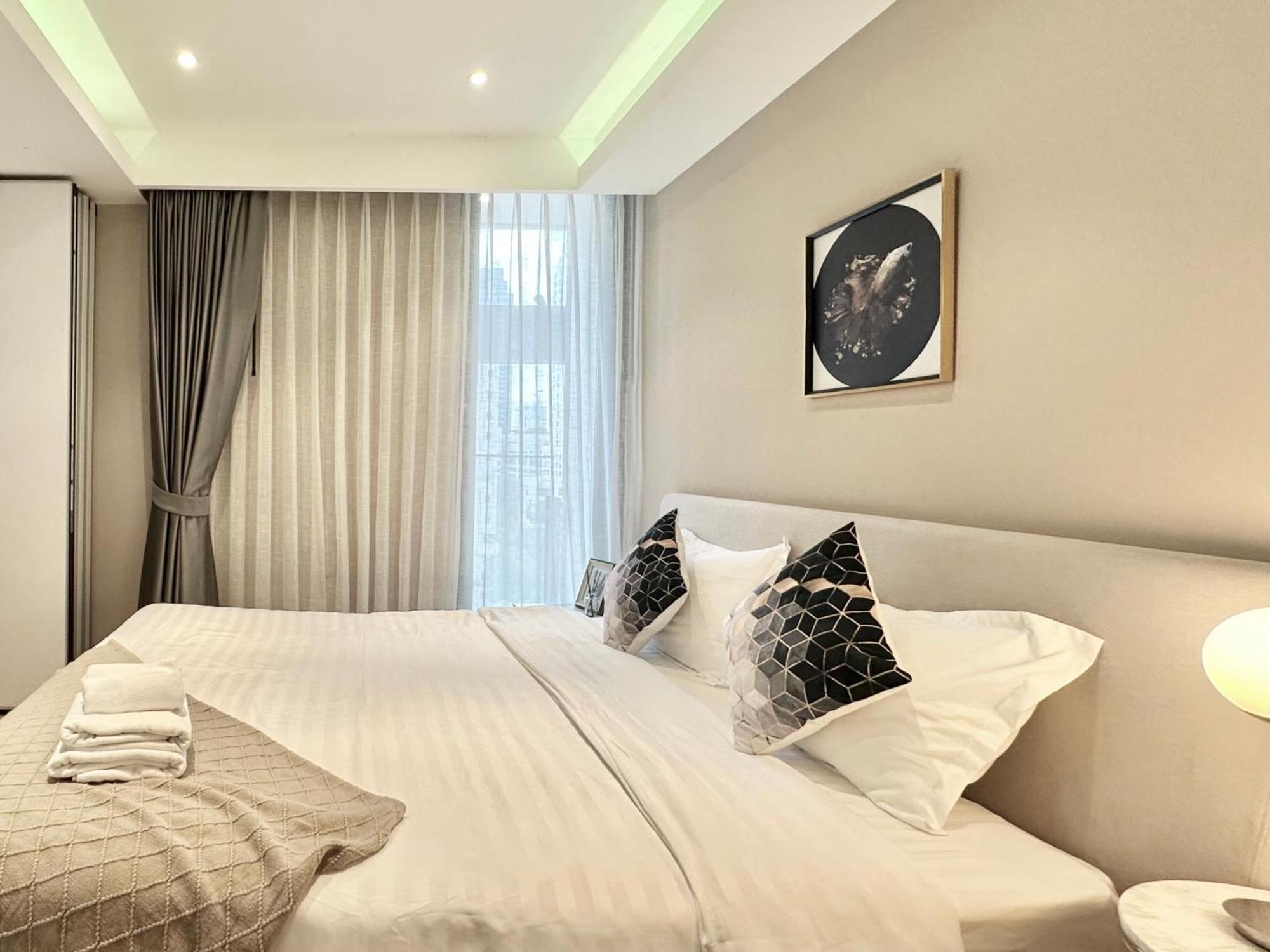 Apartemen Sukhumvit 11#luxury#pool#gym#bts Nana&mrt Sukhumvit#1br#max4ppl Bangkok
