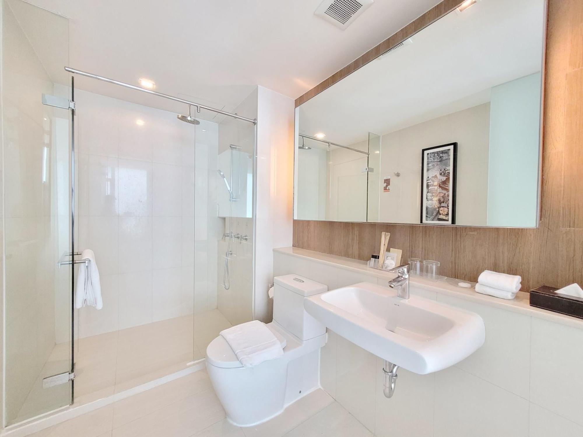 Hotel On 8 Sukhumvit Nana By Compass Hospitality