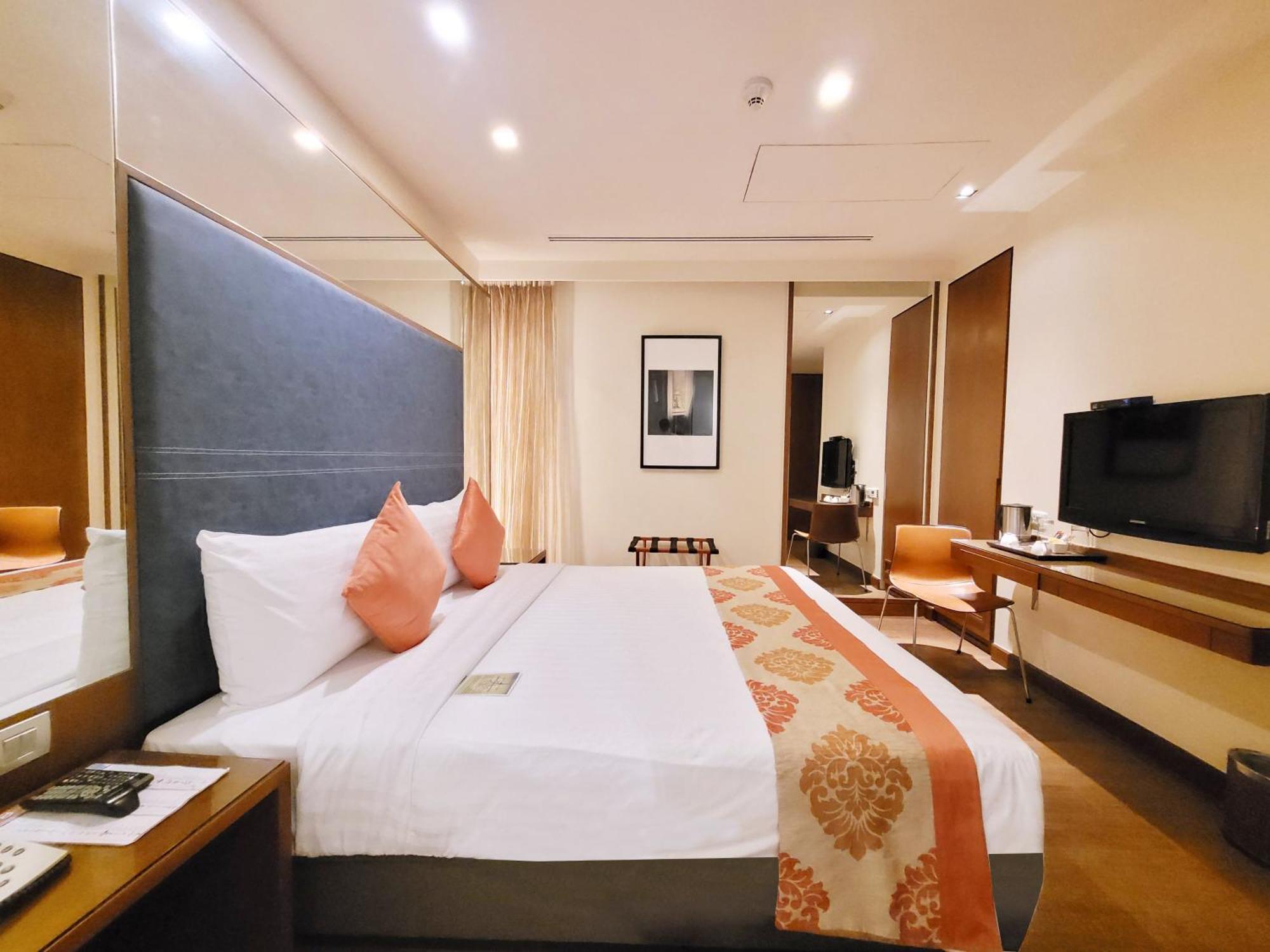 On 8 Sukhumvit Nana By Compass Hospitality Hotel