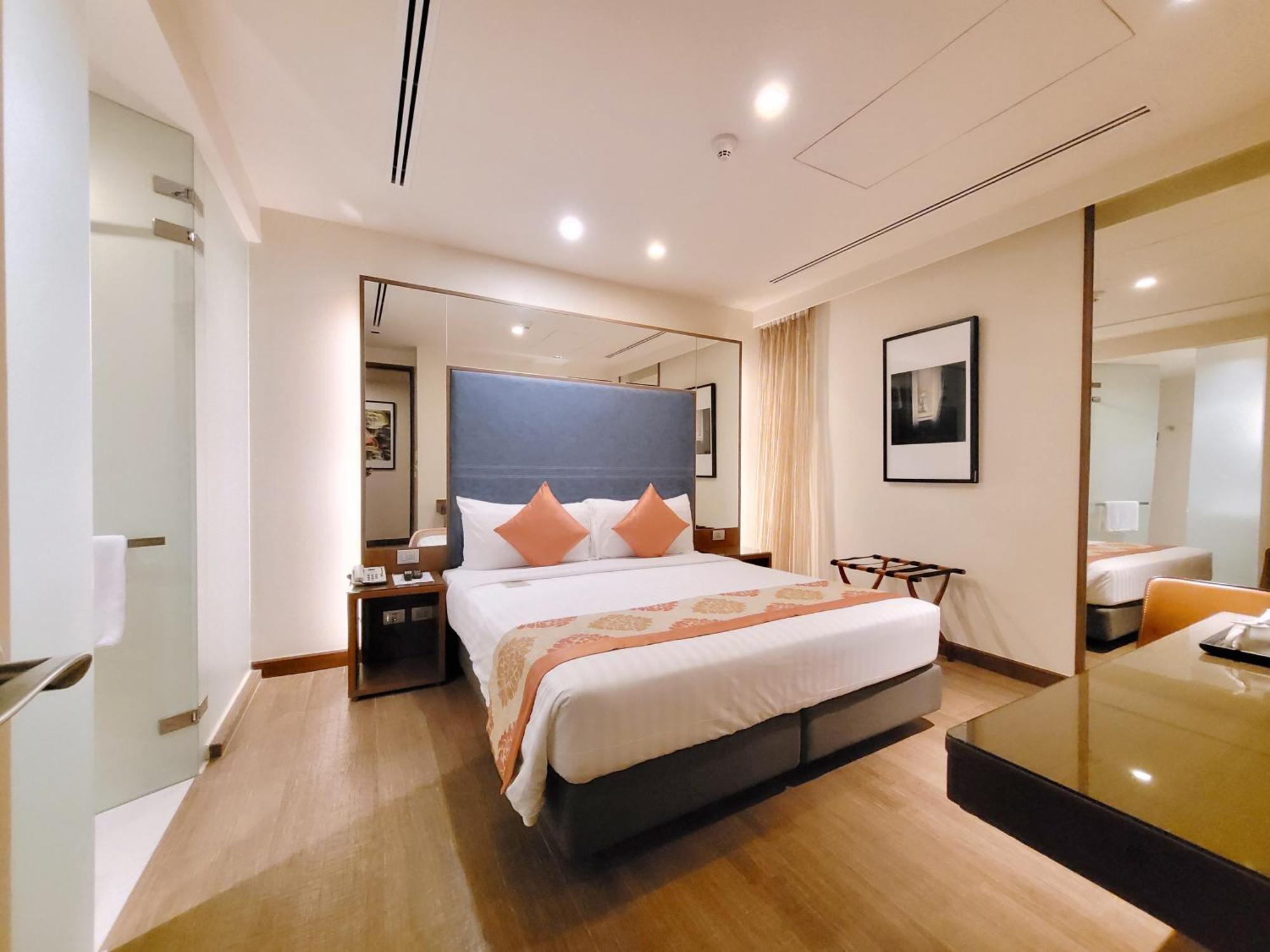 Hotel On 8 Sukhumvit Nana By Compass Hospitality 3*