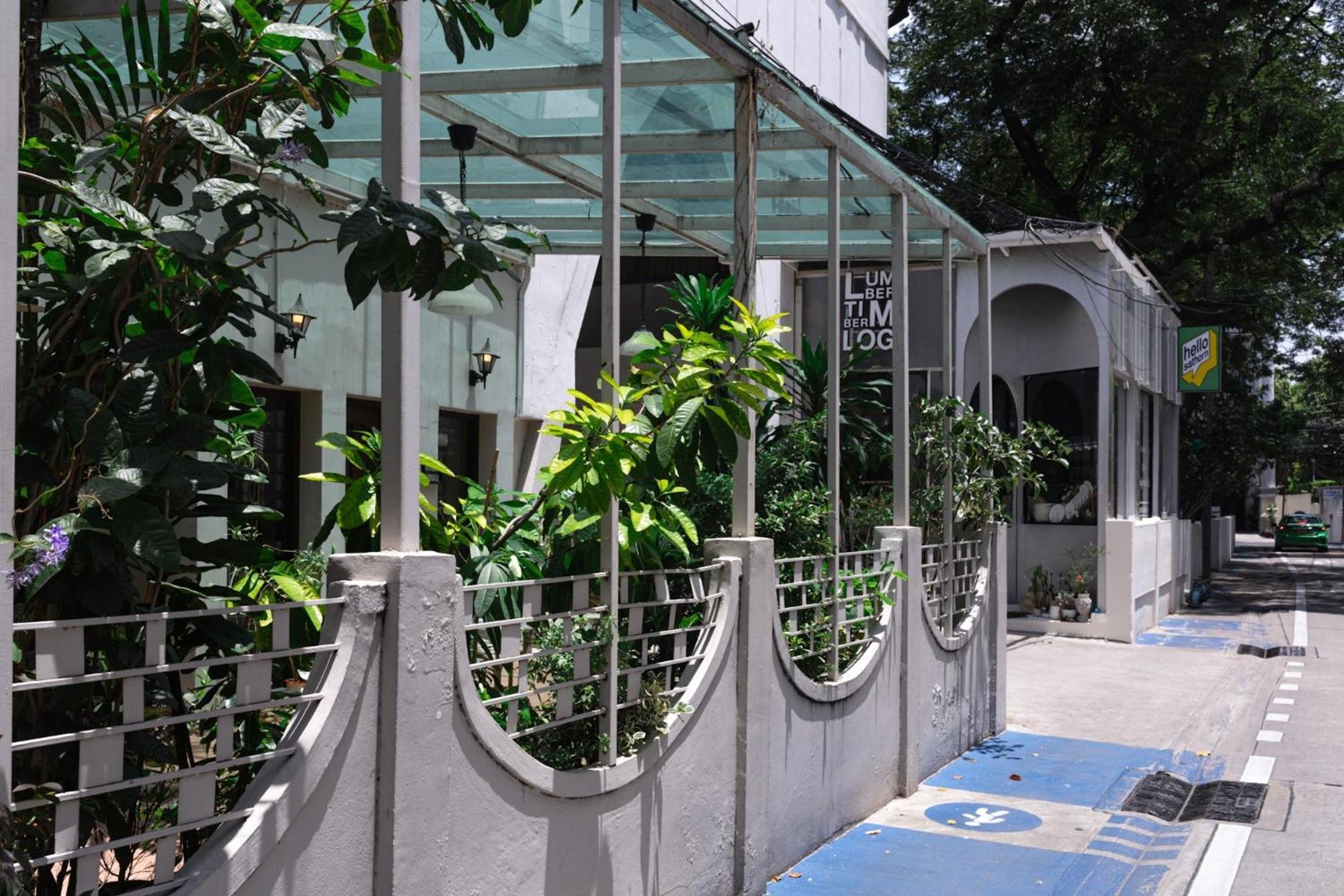 Căn hộ Spacious Low-rise In *