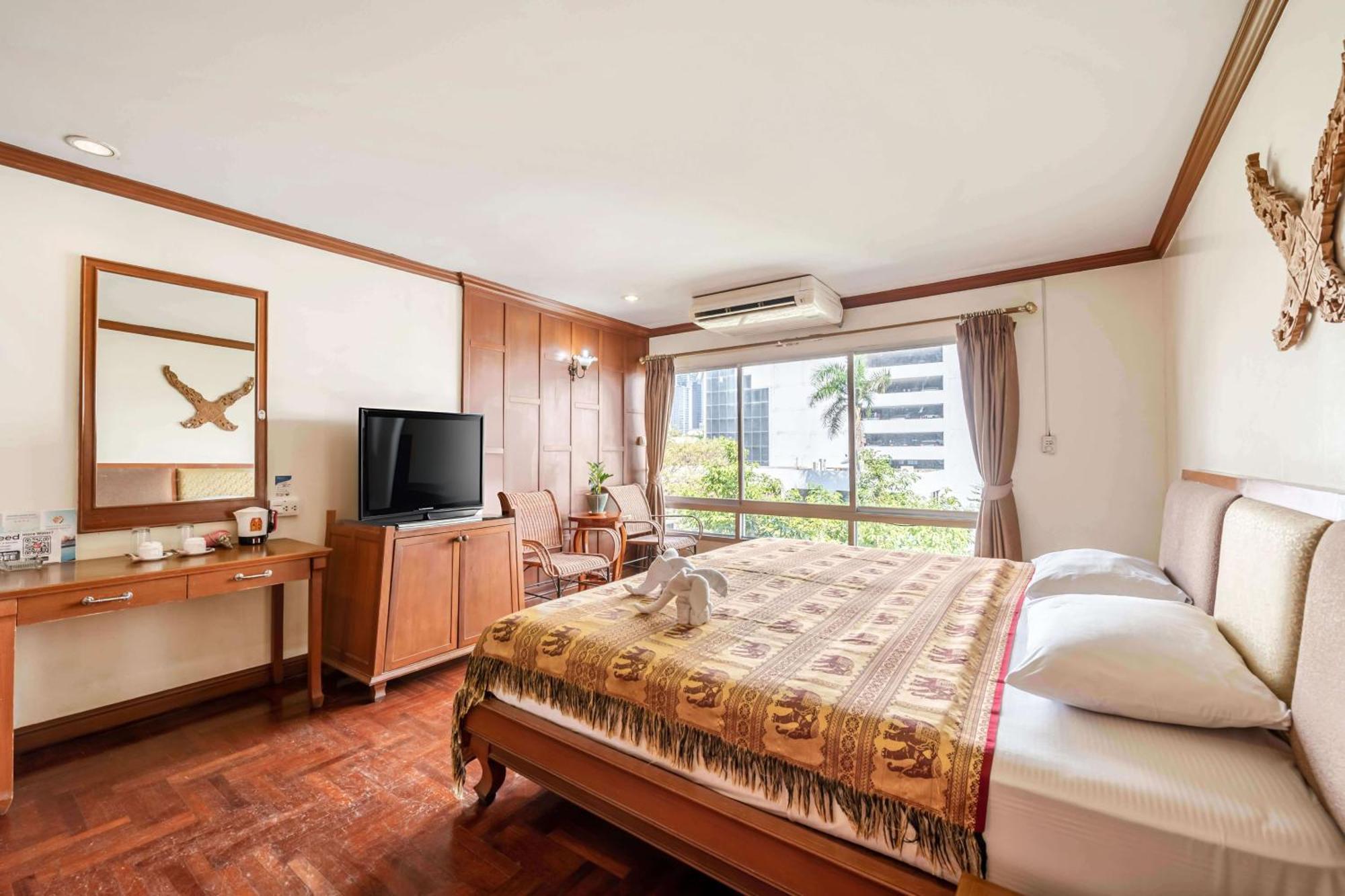 Royal Ivory Sukhumvit Nana Khách sạn Bangkok