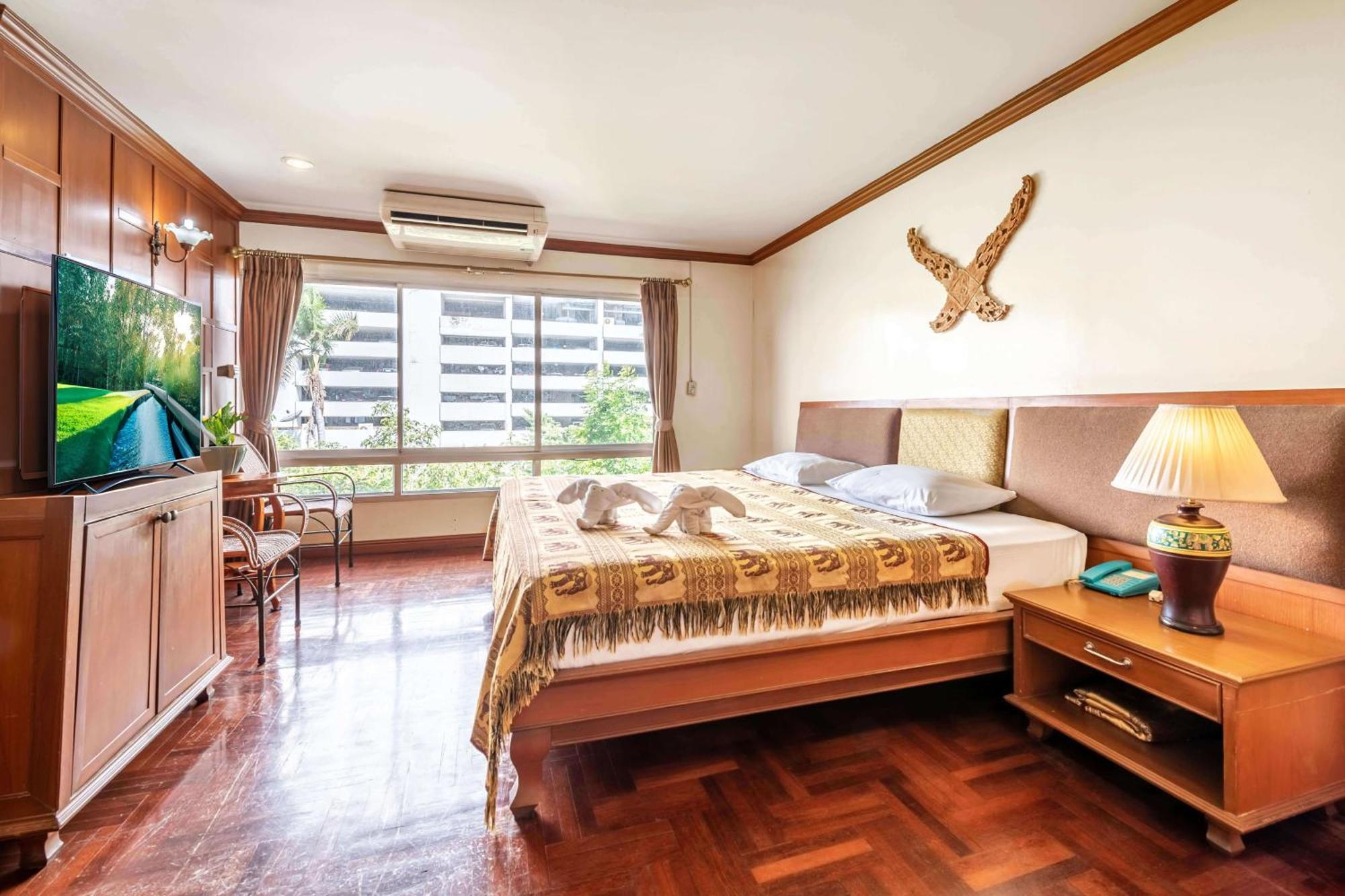 Khách sạn Royal Ivory Sukhumvit Nana 3*