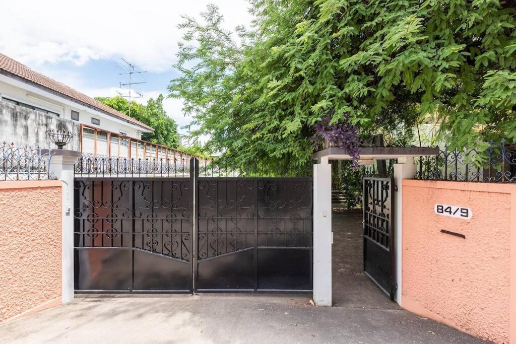 Onnut Pool Homestay Gasthof Bangkok