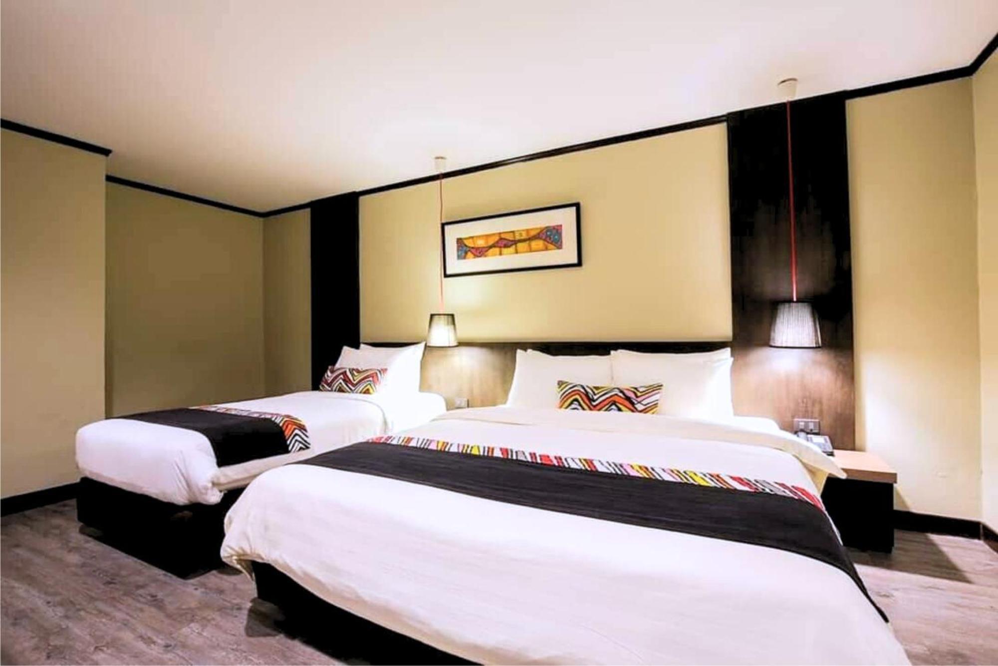 Inter Place Hotell 5*