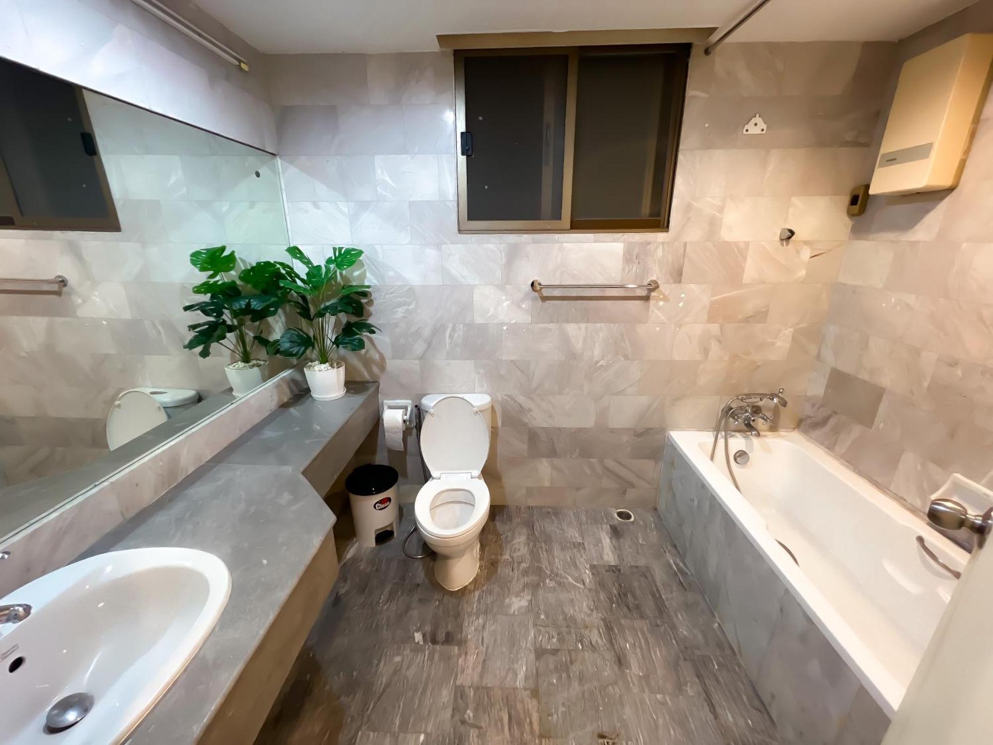 Sukhumvit 31 Sweet 7 Beds - Up To 12 Guests Feriehus Bangkok