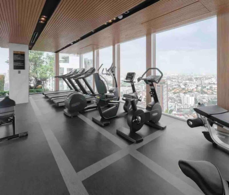 2 Bedrooms, 300 Metres Bts Ekkamai,sukhumvit Appartement