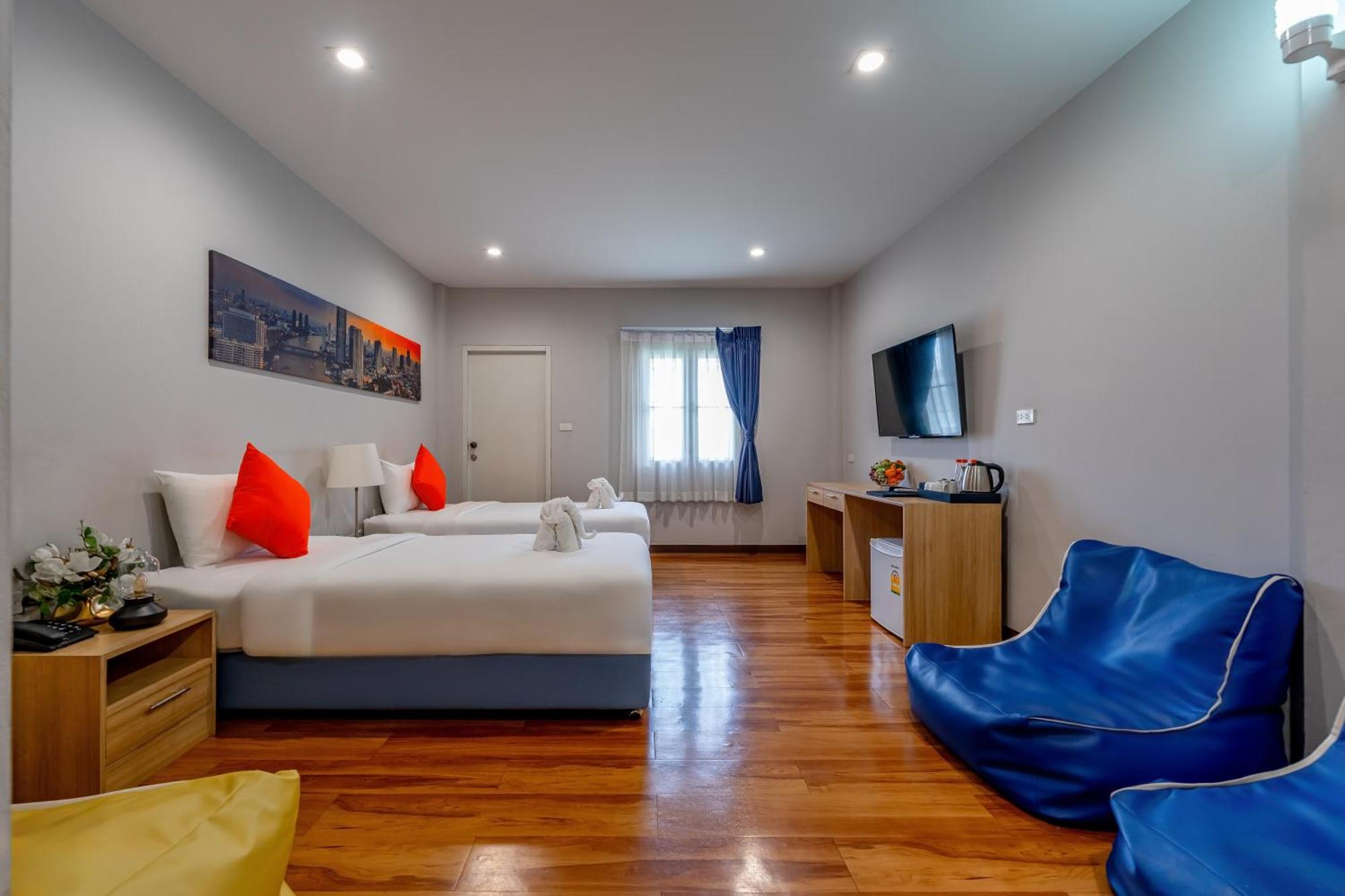 7 Days Premium At Icon Siam Station Hotel 3*