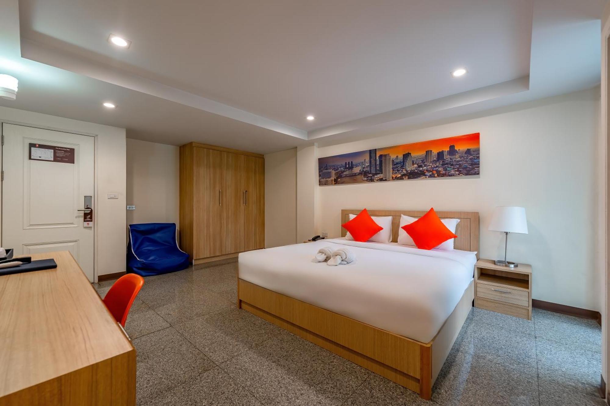7 Days Premium At Icon Siam Station Hotel 3*