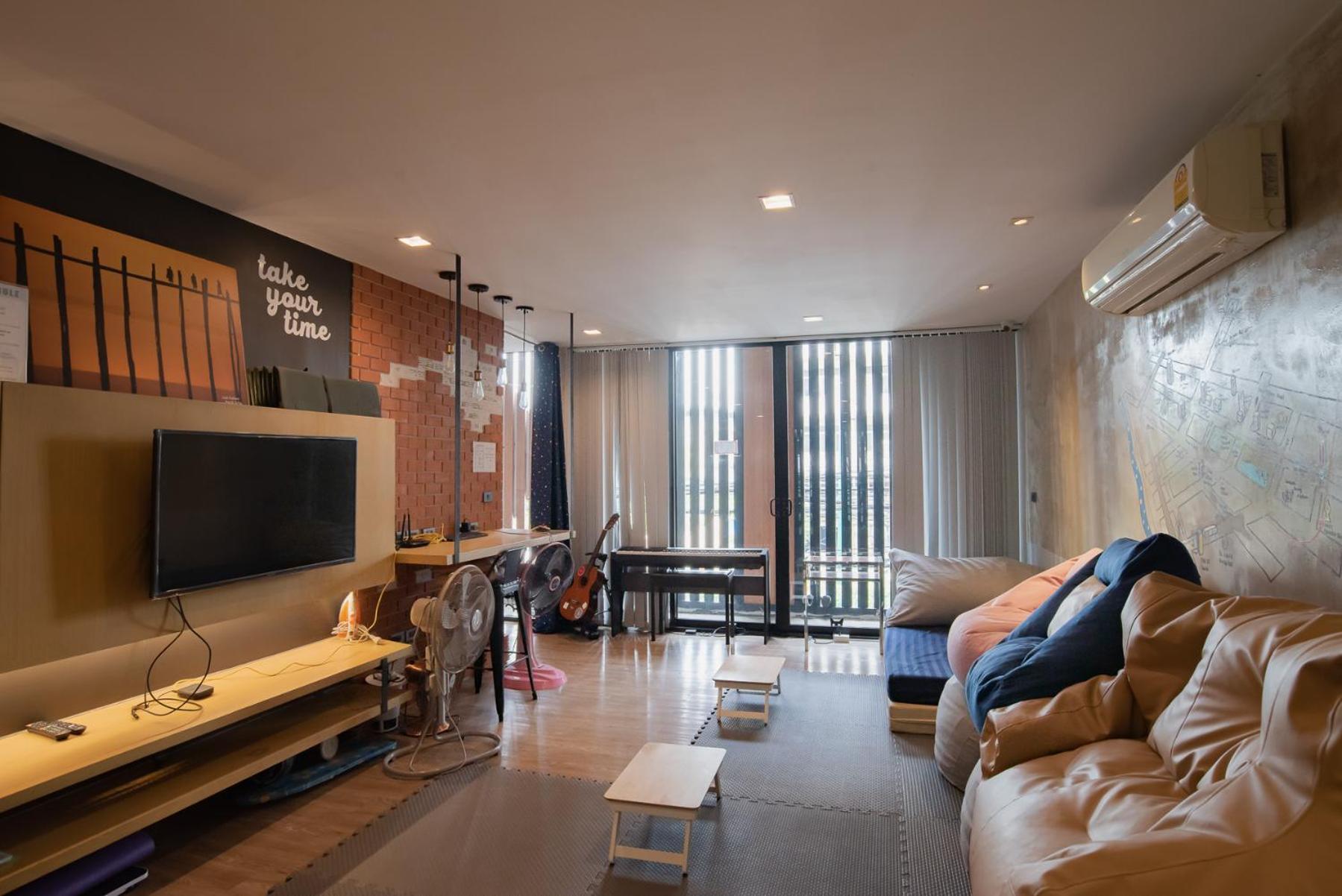 Cazz Hostel *