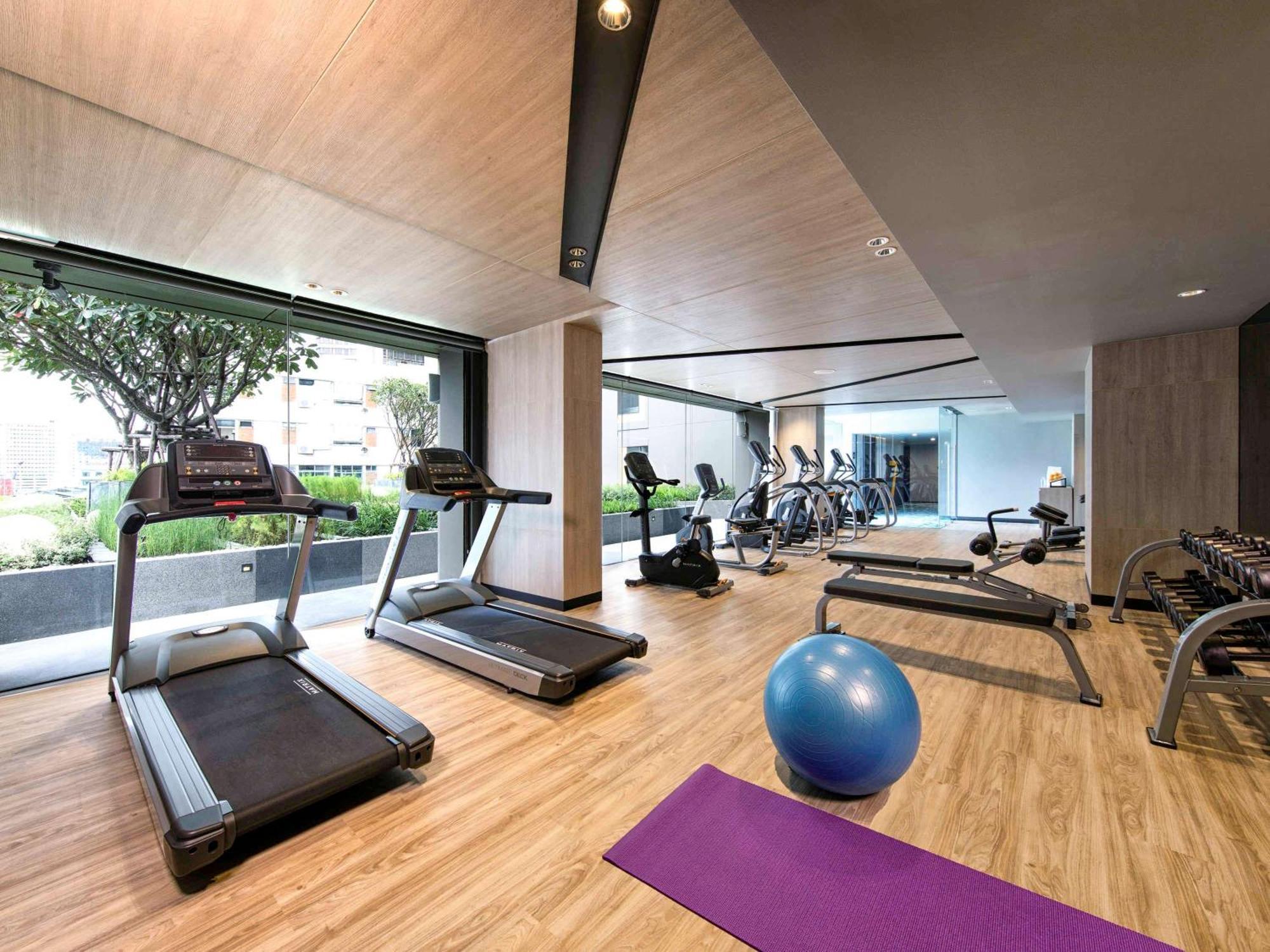 Hotel Novotel Sukhumvit 4 4*