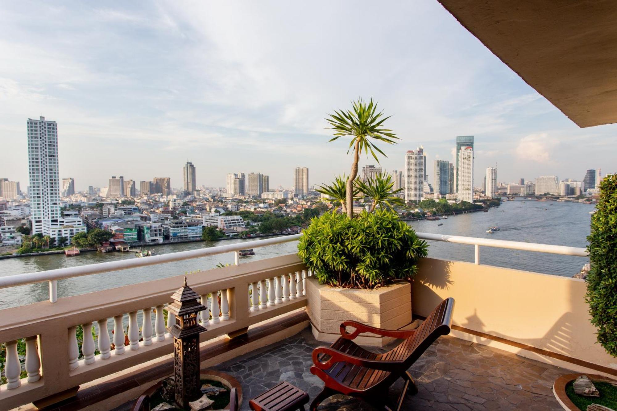Ramada Plaza By Wyndham Menam Riverside 5* Banguecoque
