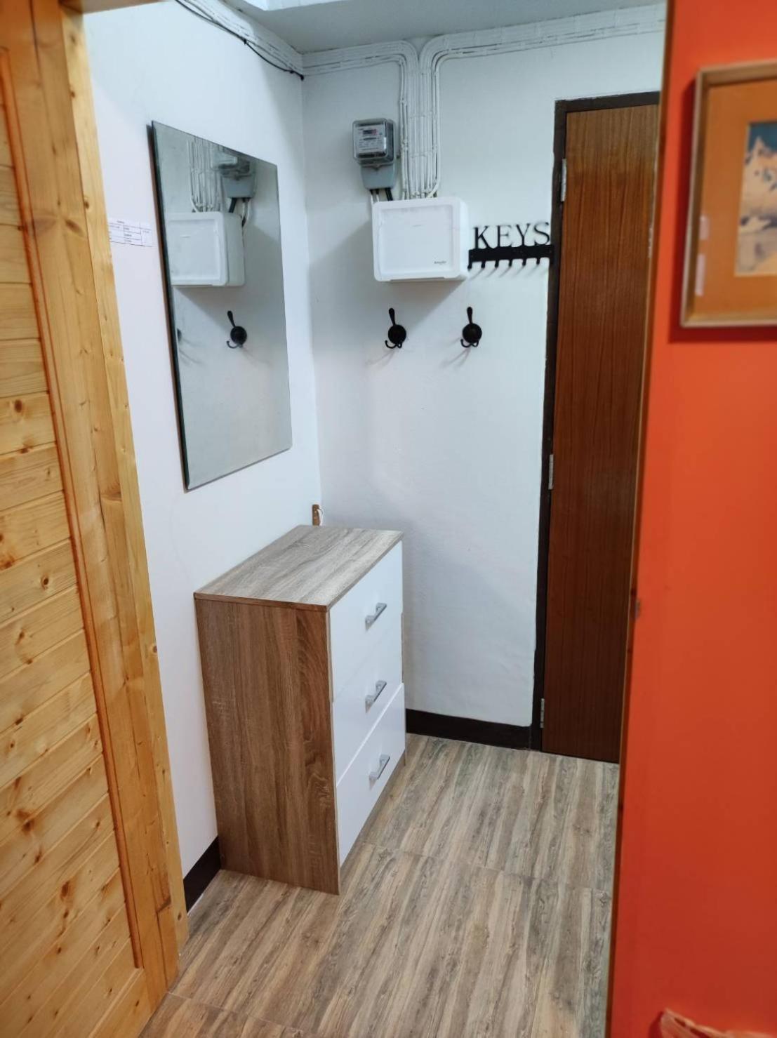 Apartment Close To Mrt On 12 Floor In Hua Mak *