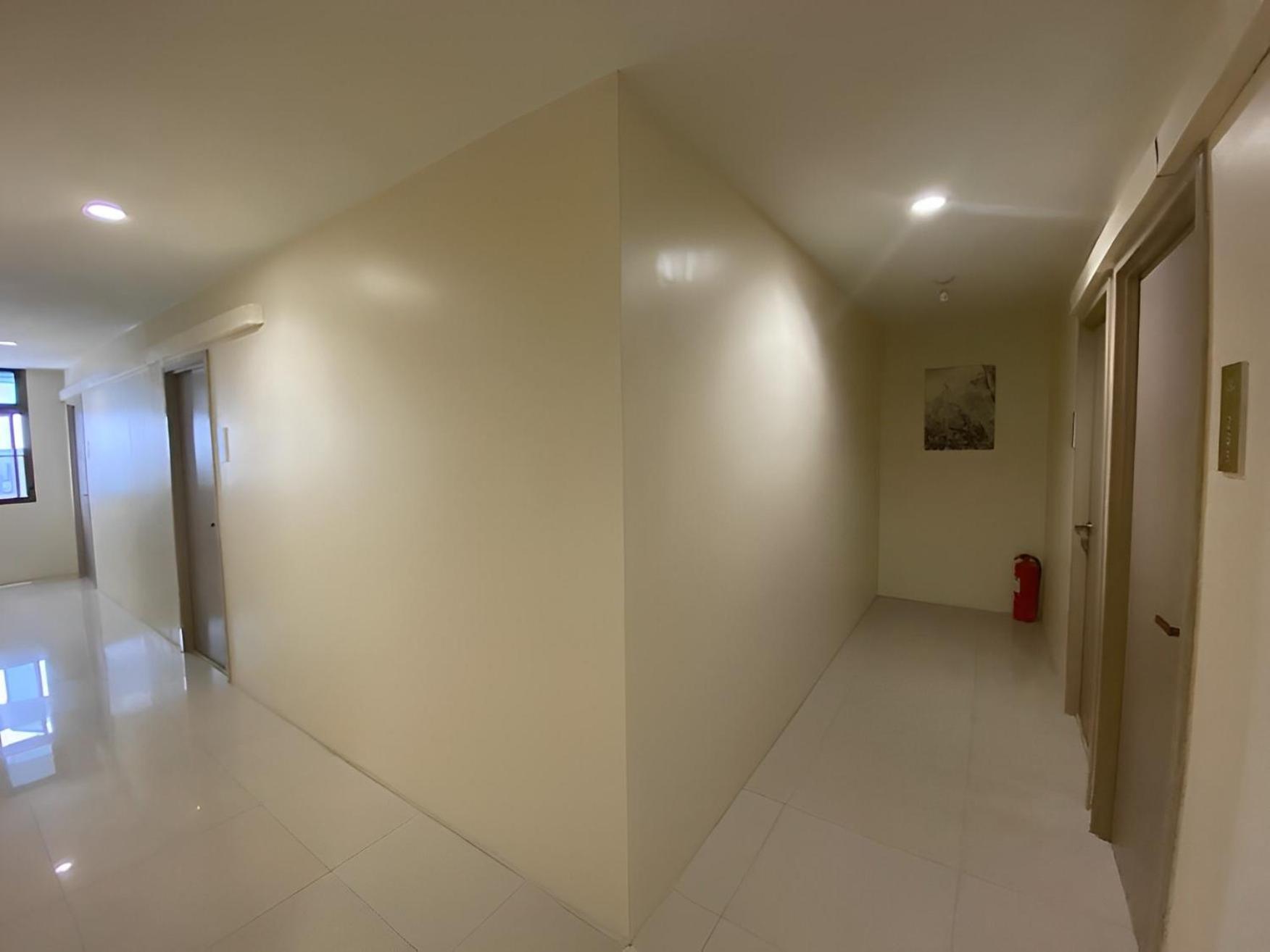 Hostal The Marble *