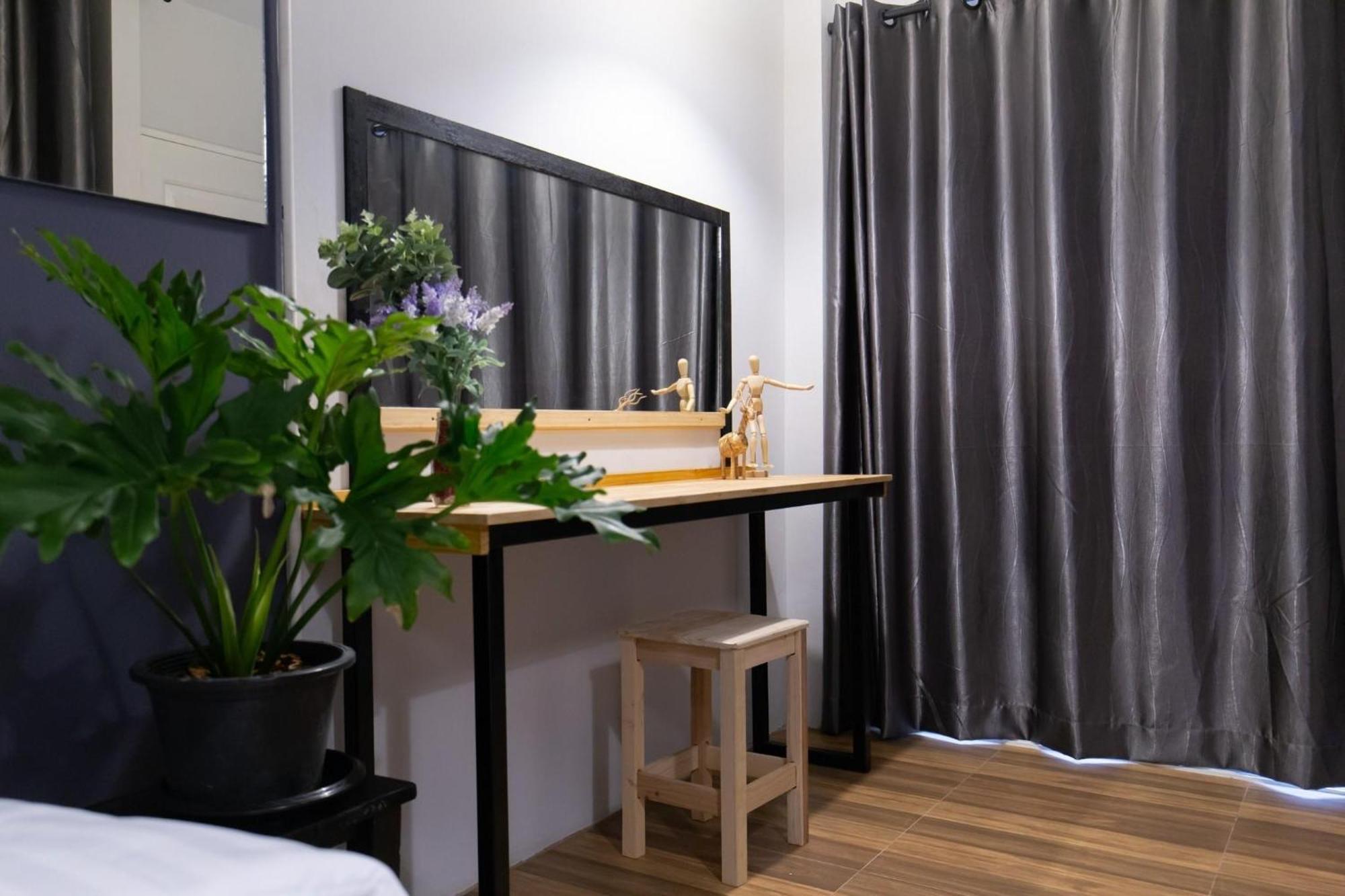 Mango 10 House Hotell 2*