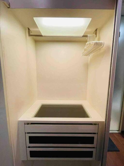 Luxury 1bed 1bath 300m Bts Phrom Phong, Emporium Emsphere Emquartier Apartemen Bangkok