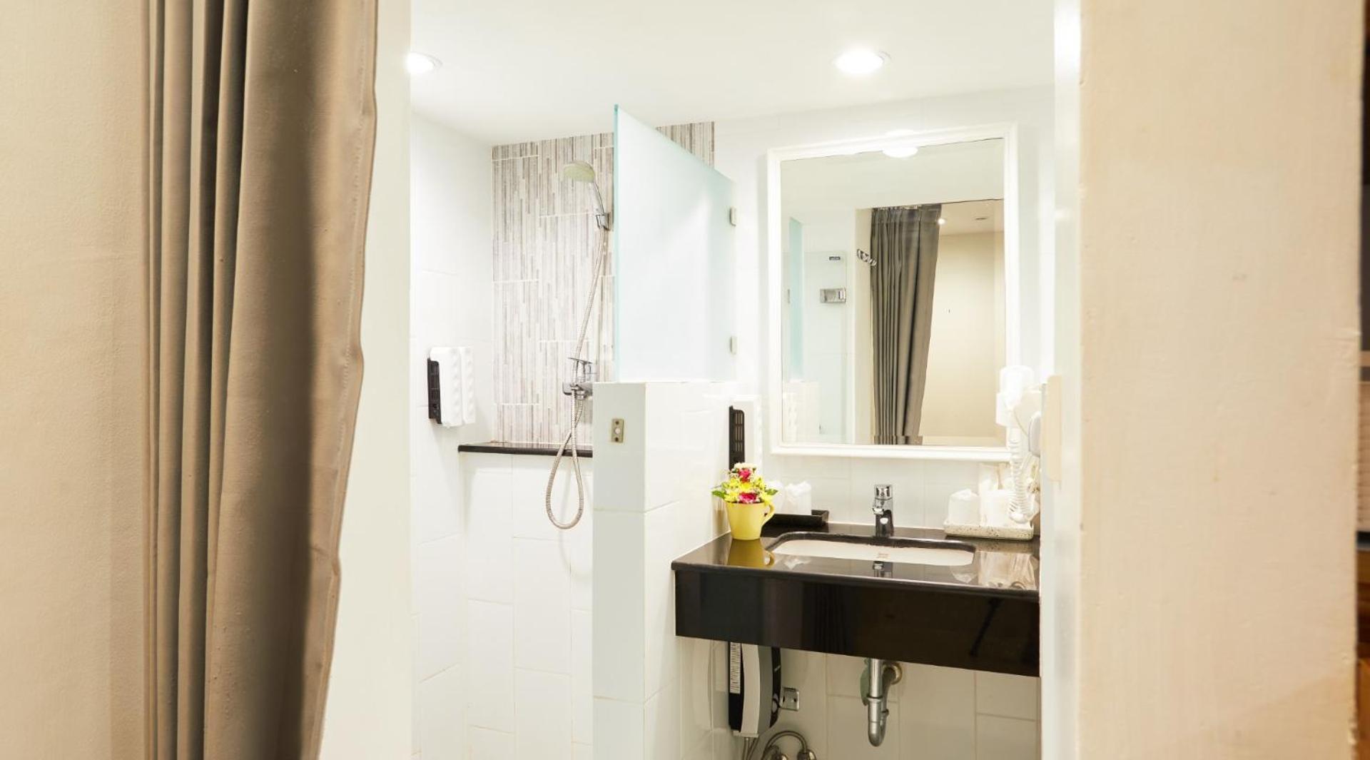 Sabai Sathorn Service 4* Bangkok