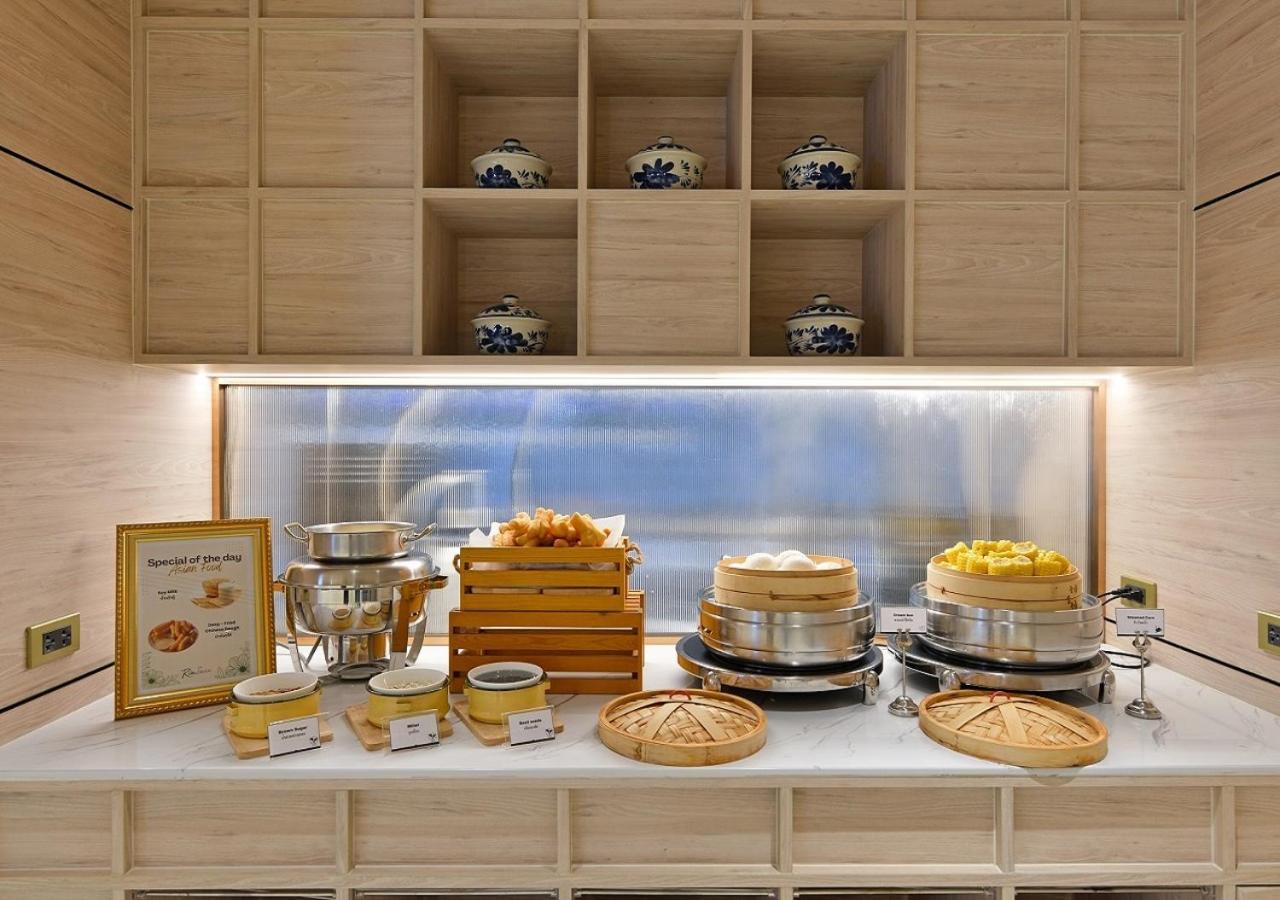 Centre Point Sukhumvit 10 Hotel