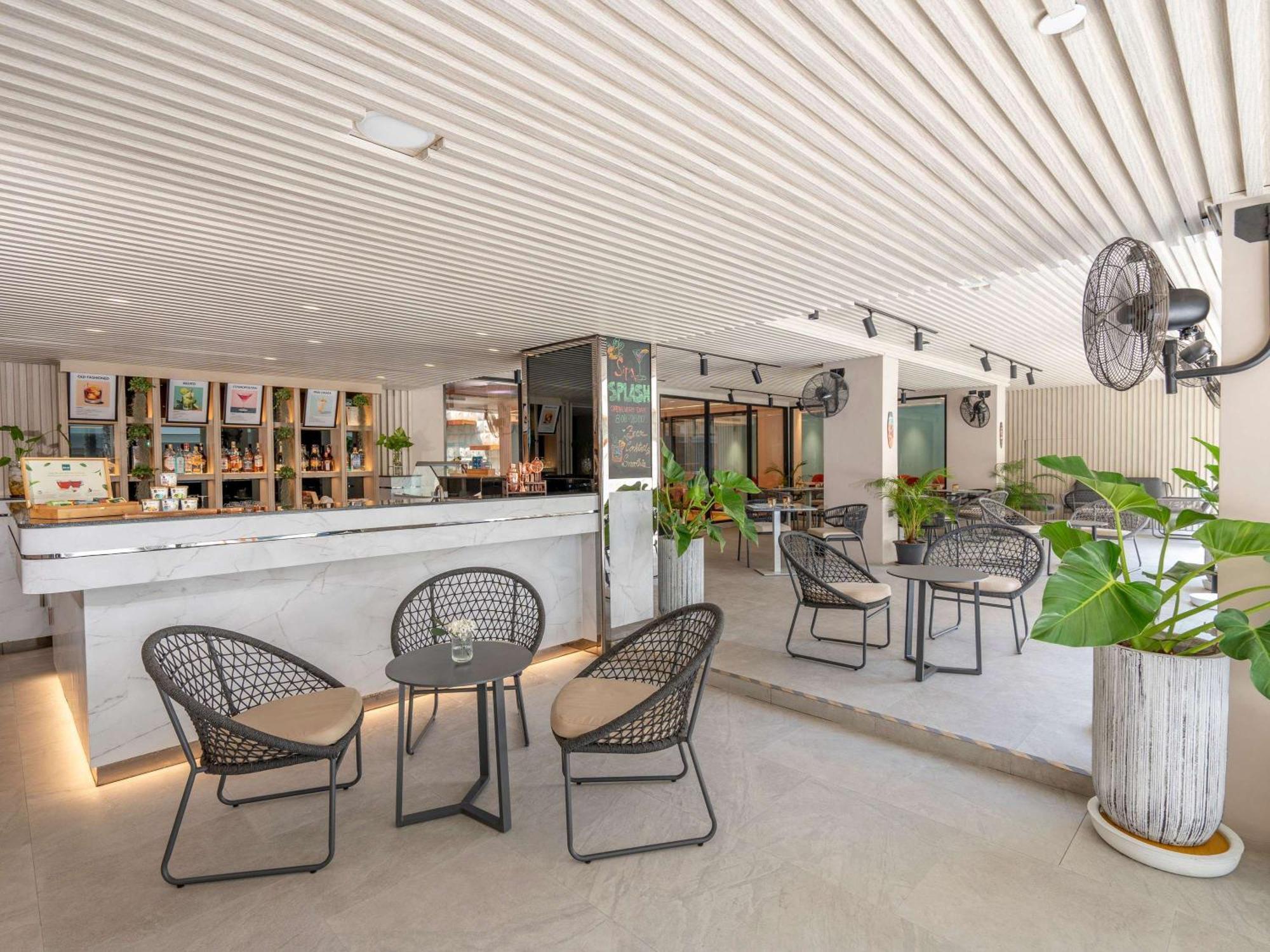 Novotel Living Sukhumvit Legacy