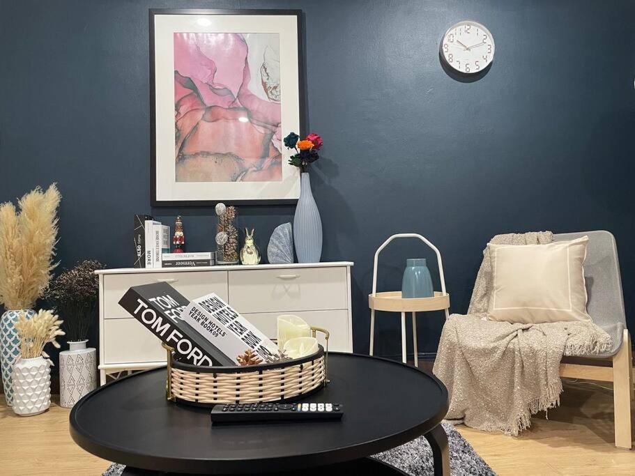 Rb7: Private House Downtown 1min Walk To Metro *