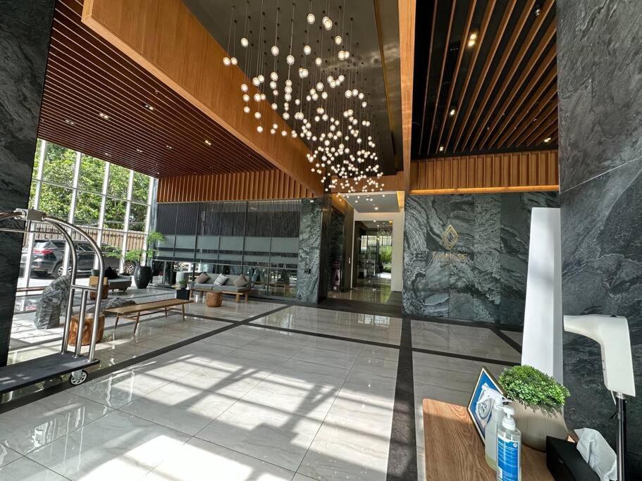 Apartment S42 Wyndham Garden Sukhumvit Bts Ekkamai Gym Swim Bangkok