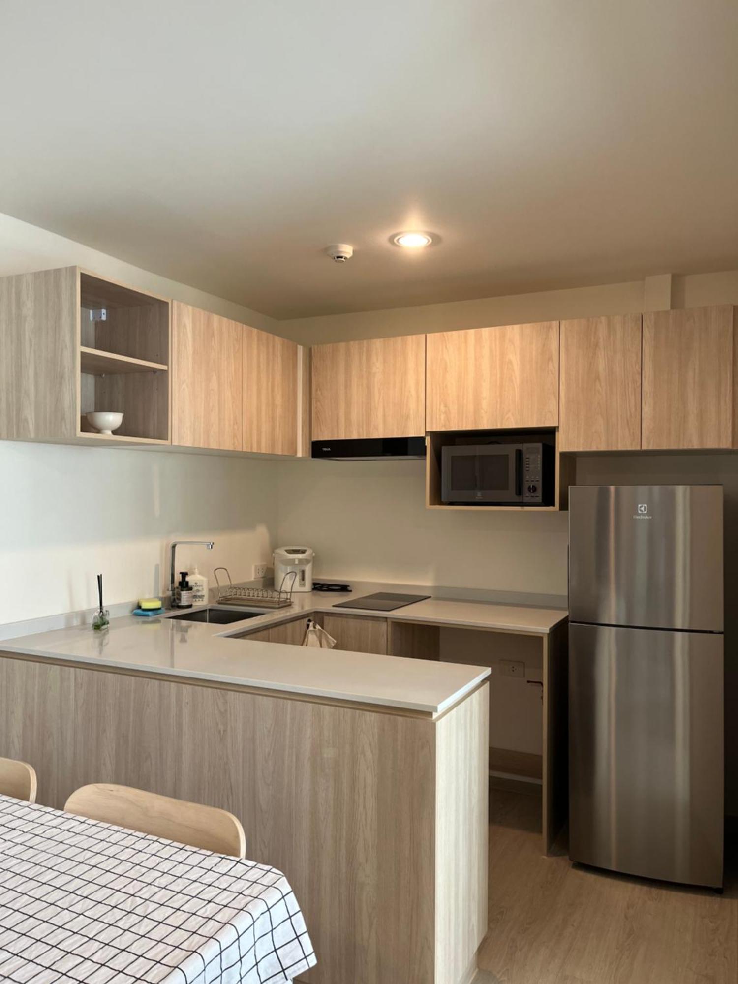 Apartment Nue Z-square Suan Luang Station - Near Train Night Market, Airport, Seacon Square Bangkok