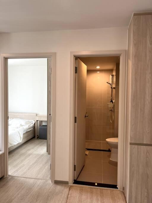 Nue Z-square Suan Luang Station - Near Train Night Market, Airport, Seacon Square Apartment