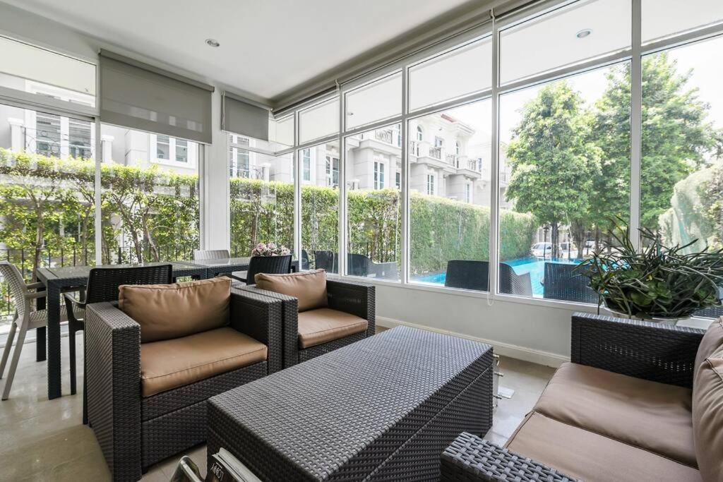 Miq_home901/asok Bts/resort Pool/12pax/1000mbwifi Bangkok
